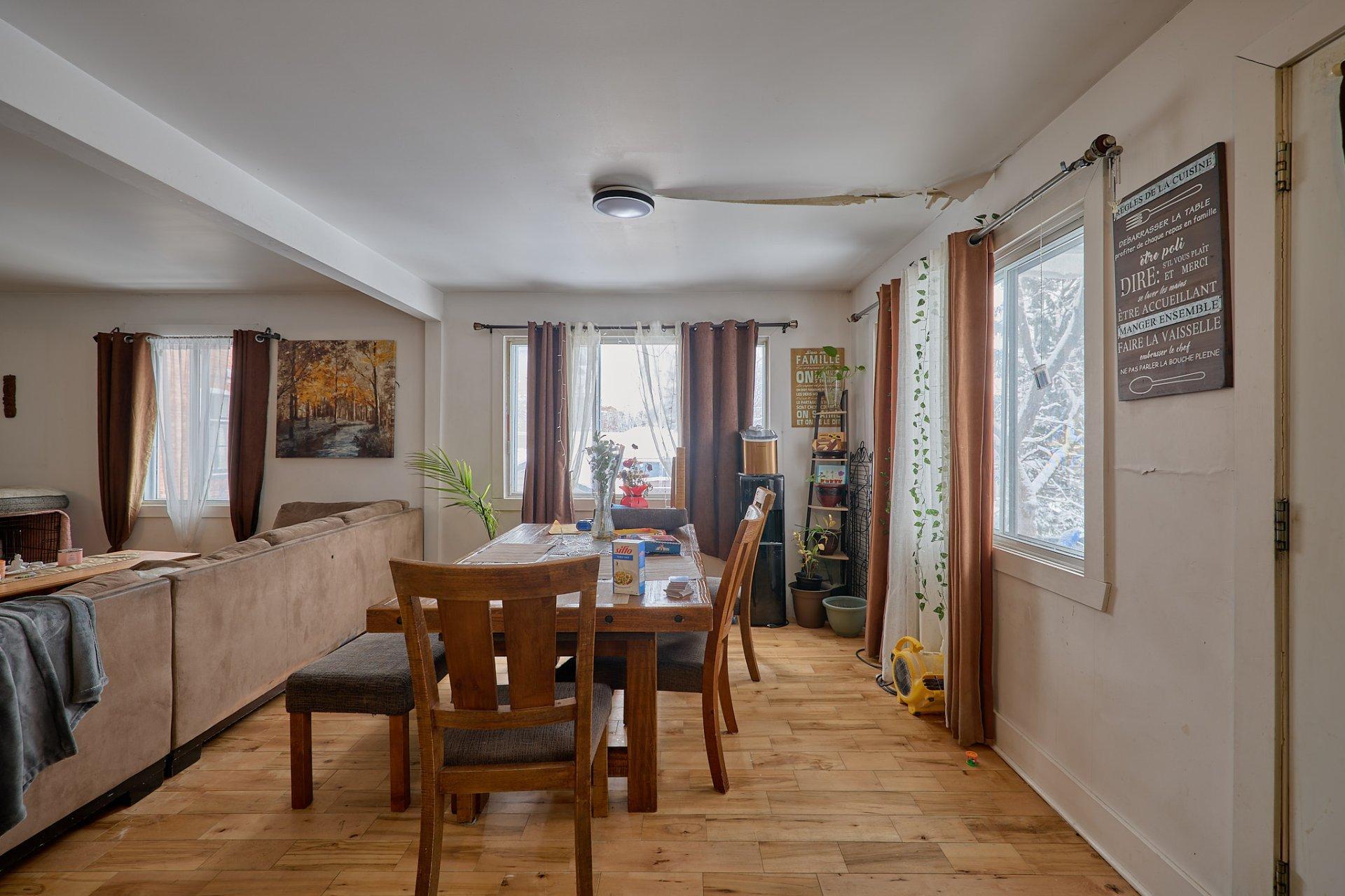 









81

 - 87


Rue St-Charles

,
Sainte-Thérèse,




QC
J7E2A5

