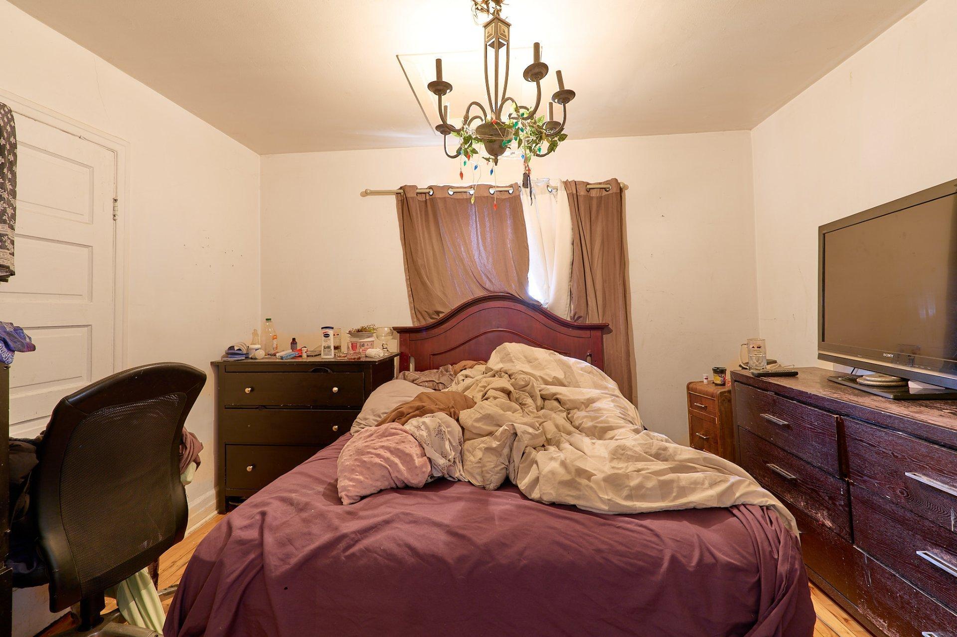 









81

 - 87


Rue St-Charles

,
Sainte-Thérèse,




QC
J7E2A5


