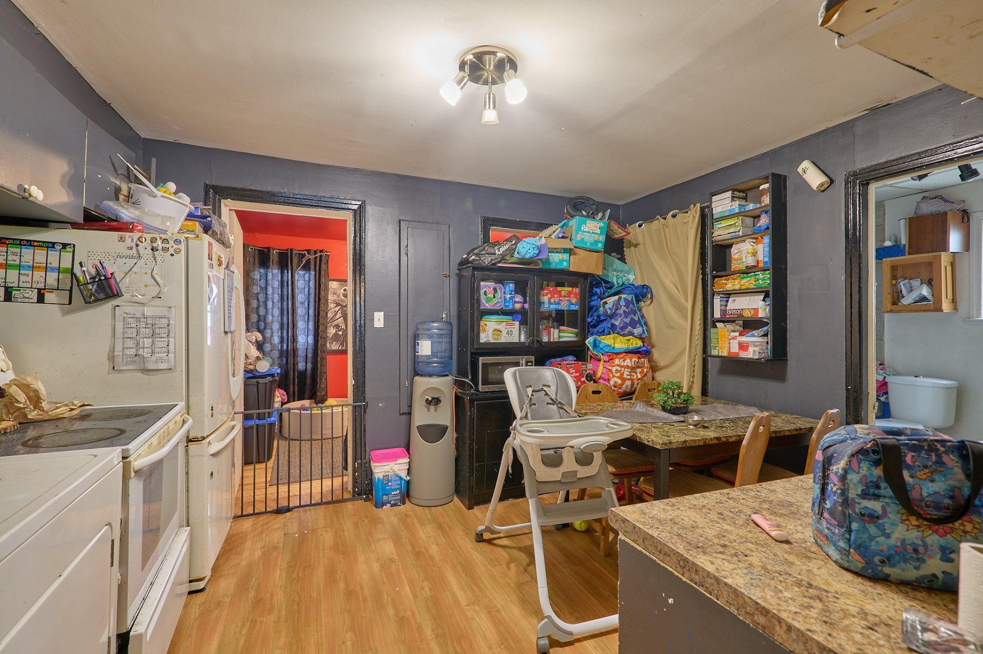 









81

 - 87


Rue St-Charles

,
Sainte-Thérèse,




QC
J7E2A5


