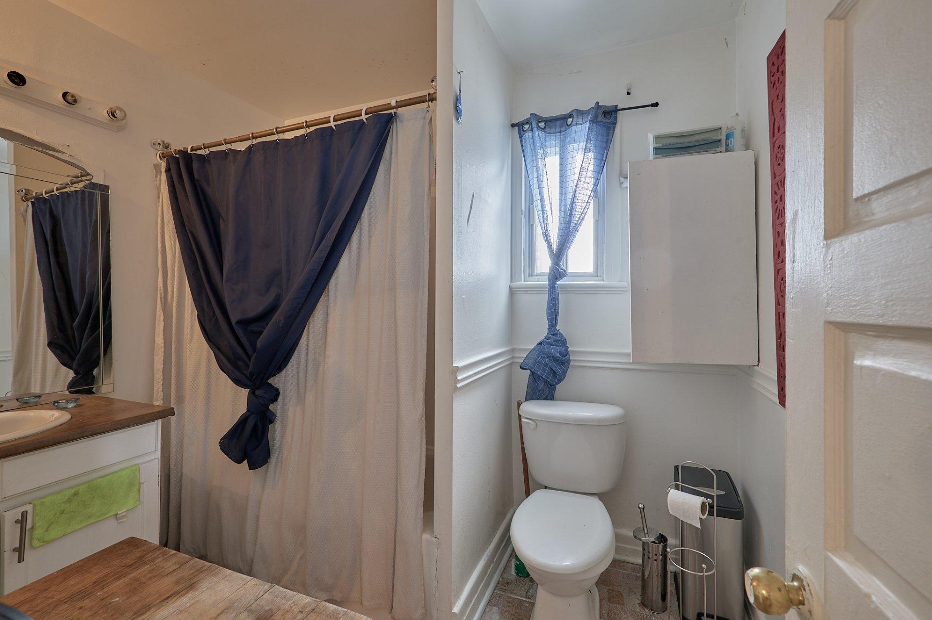 









81

 - 87


Rue St-Charles

,
Sainte-Thérèse,




QC
J7E2A5

