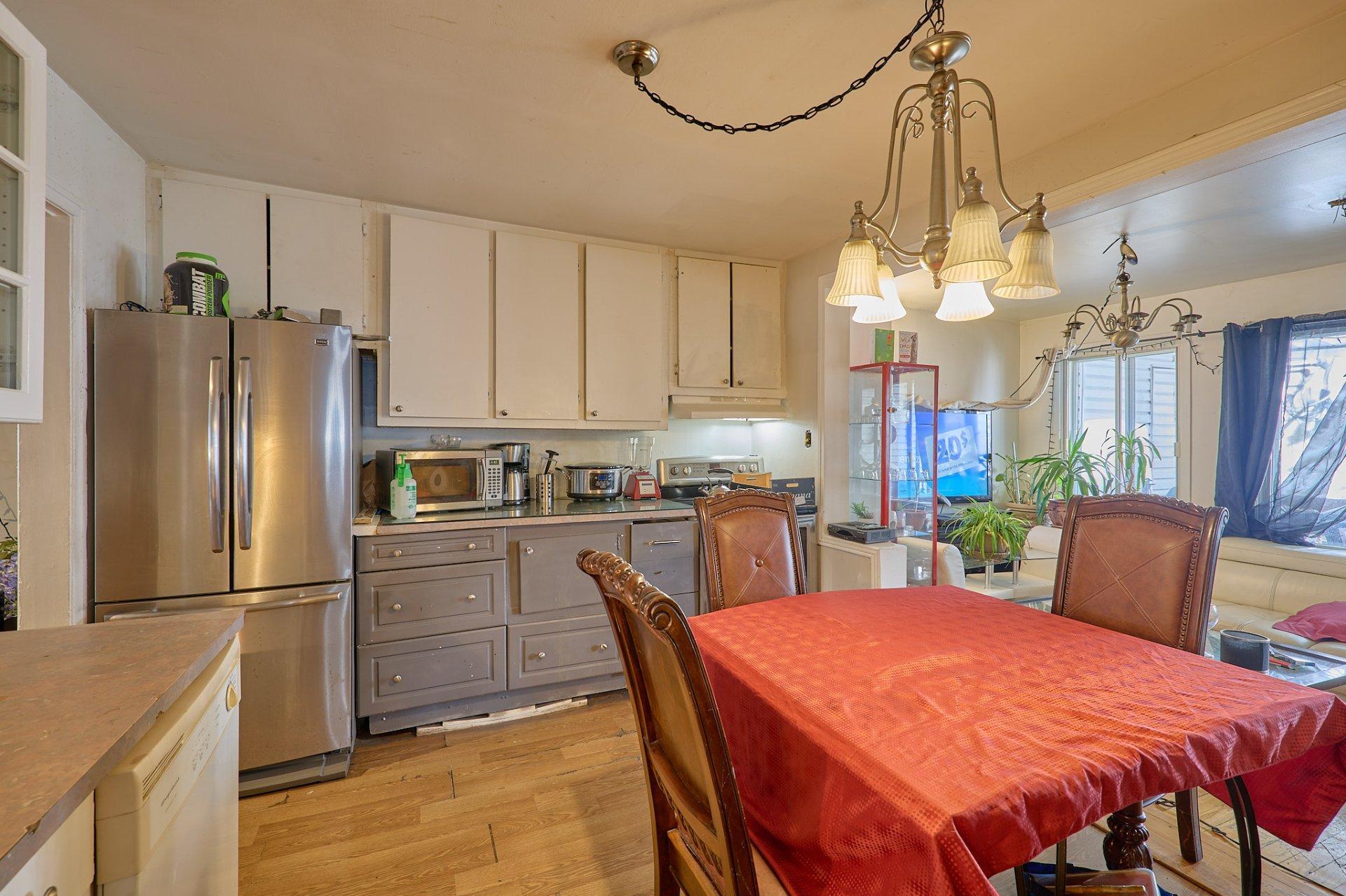 









81

 - 87


Rue St-Charles

,
Sainte-Thérèse,




QC
J7E2A5

