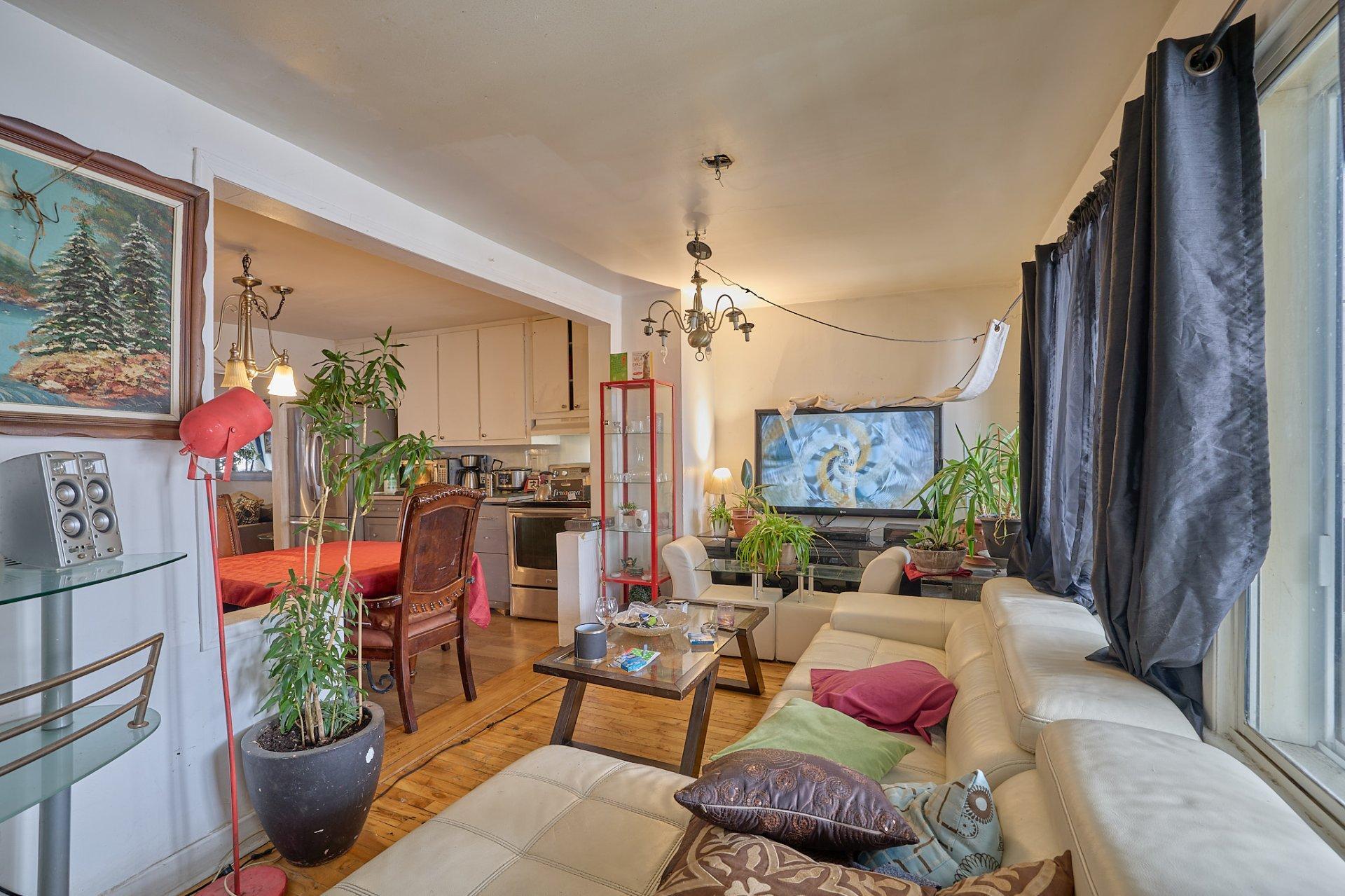 









81

 - 87


Rue St-Charles

,
Sainte-Thérèse,




QC
J7E2A5

