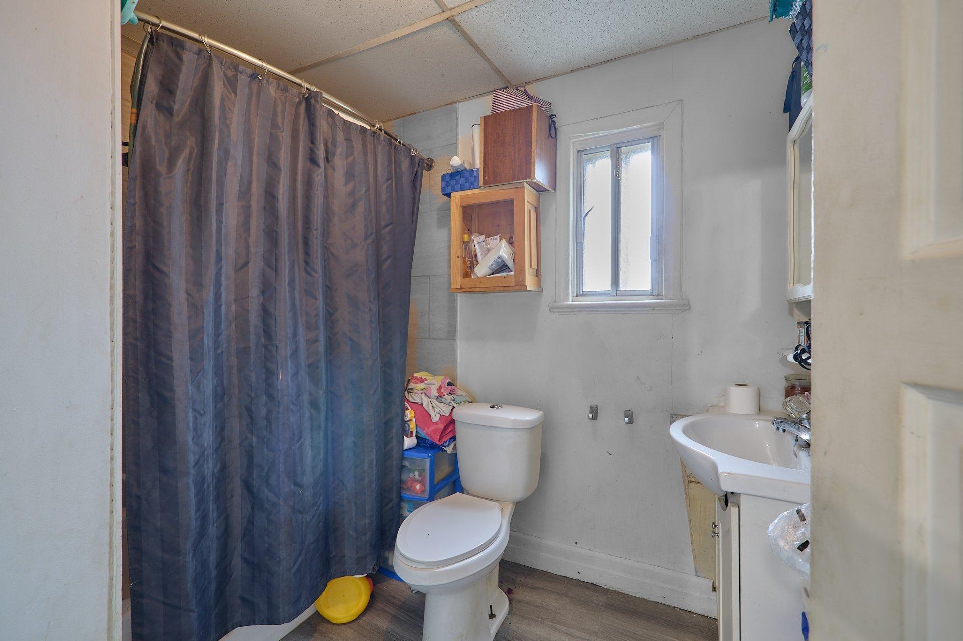 









81

 - 87


Rue St-Charles

,
Sainte-Thérèse,




QC
J7E2A5

