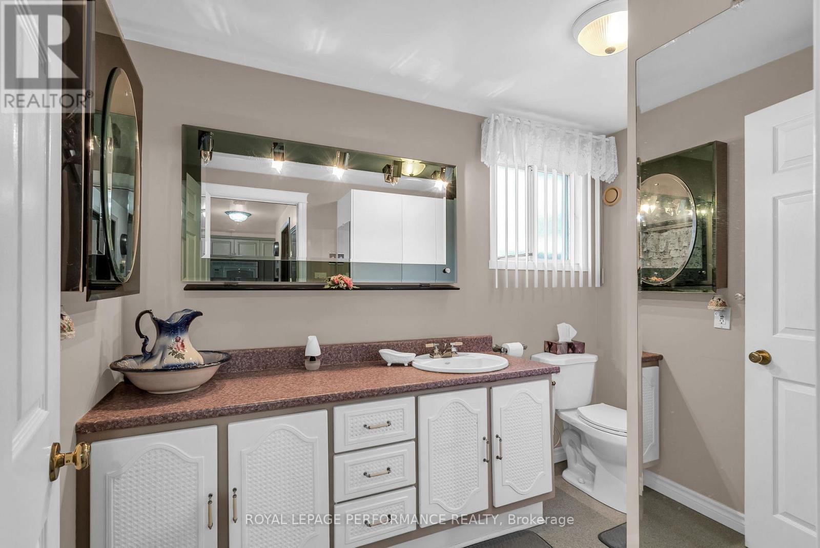 












18329 COUNTY RD 2 ROAD

,
South Glengarry,




Ontario
K6H5R5

