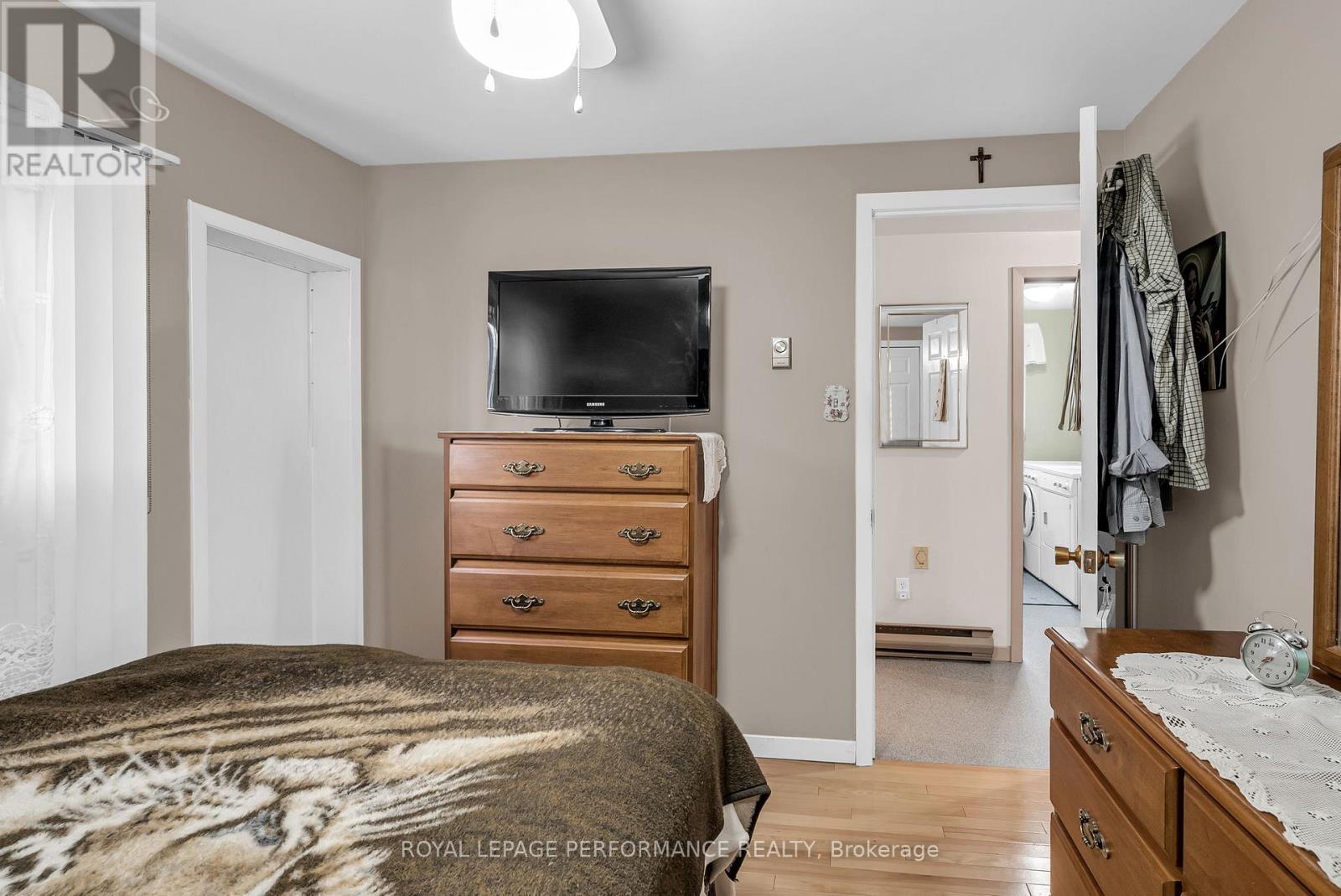 












18329 COUNTY RD 2 ROAD

,
South Glengarry,




Ontario
K6H5R5

