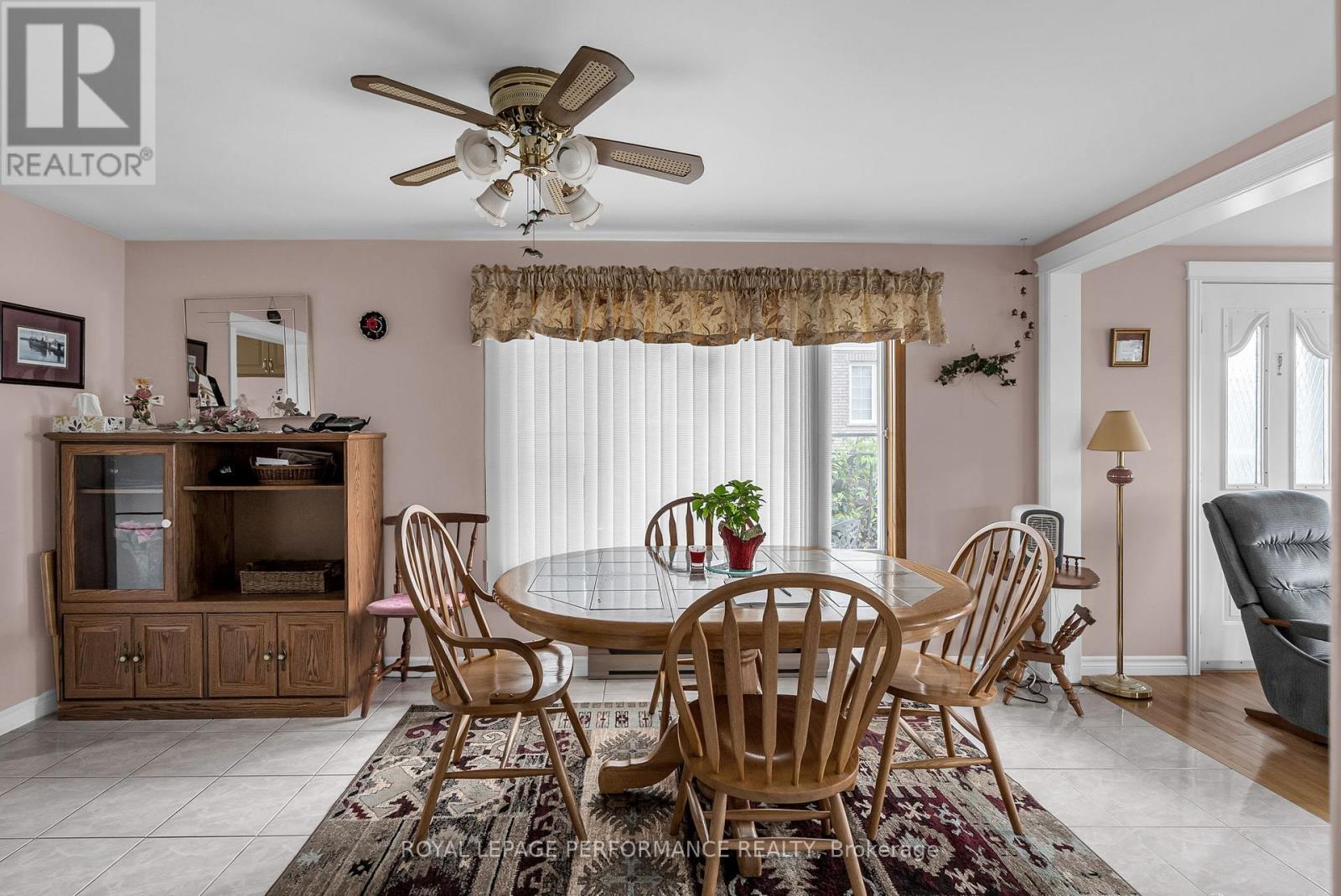 












18329 COUNTY RD 2 ROAD

,
South Glengarry,




Ontario
K6H5R5

