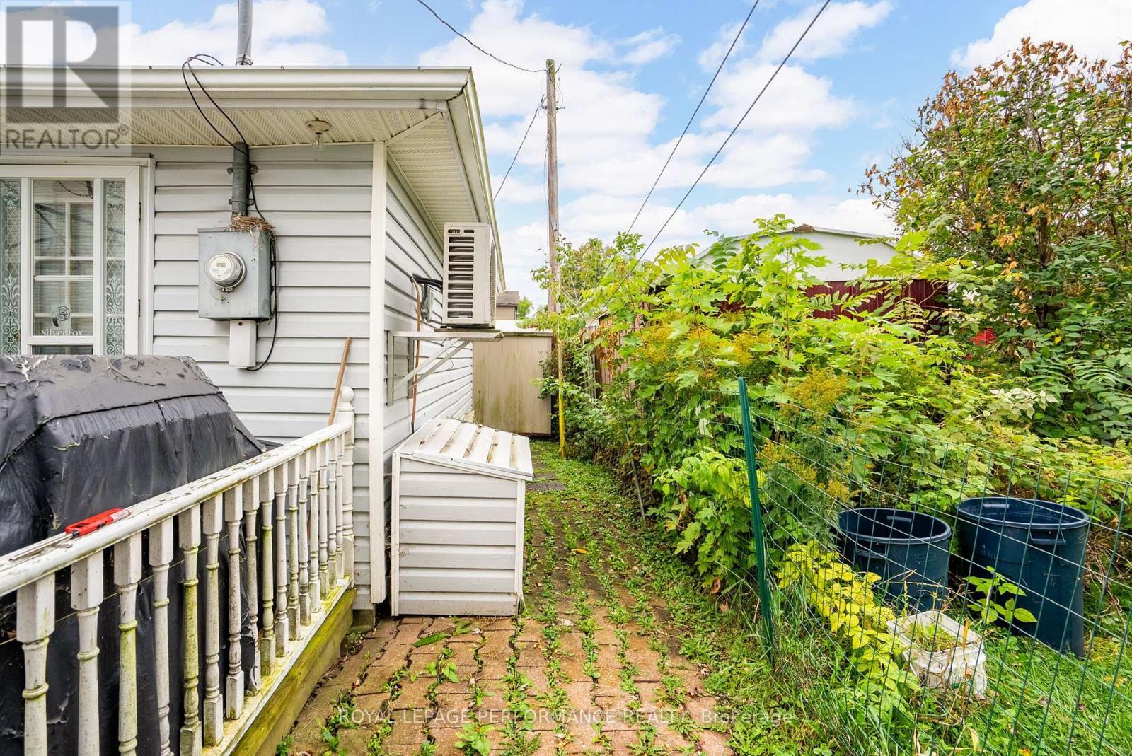 












18329 COUNTY RD 2 ROAD

,
South Glengarry,




Ontario
K6H5R5

