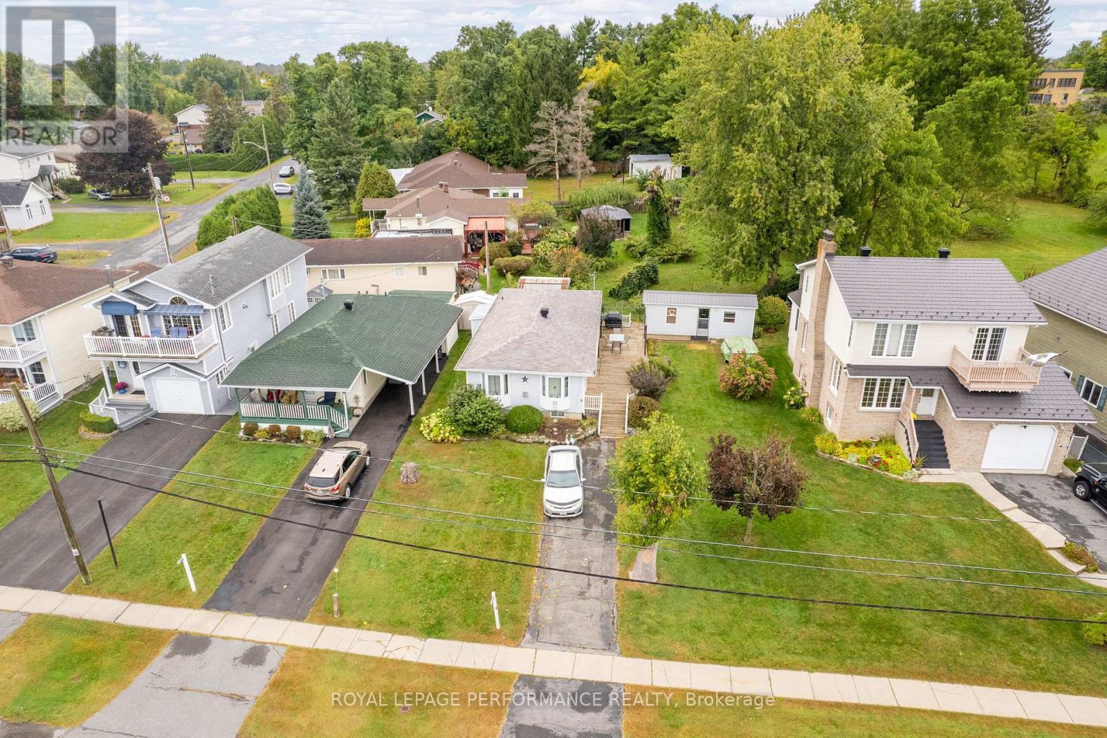 












18329 COUNTY RD 2 ROAD

,
South Glengarry,




Ontario
K6H5R5

