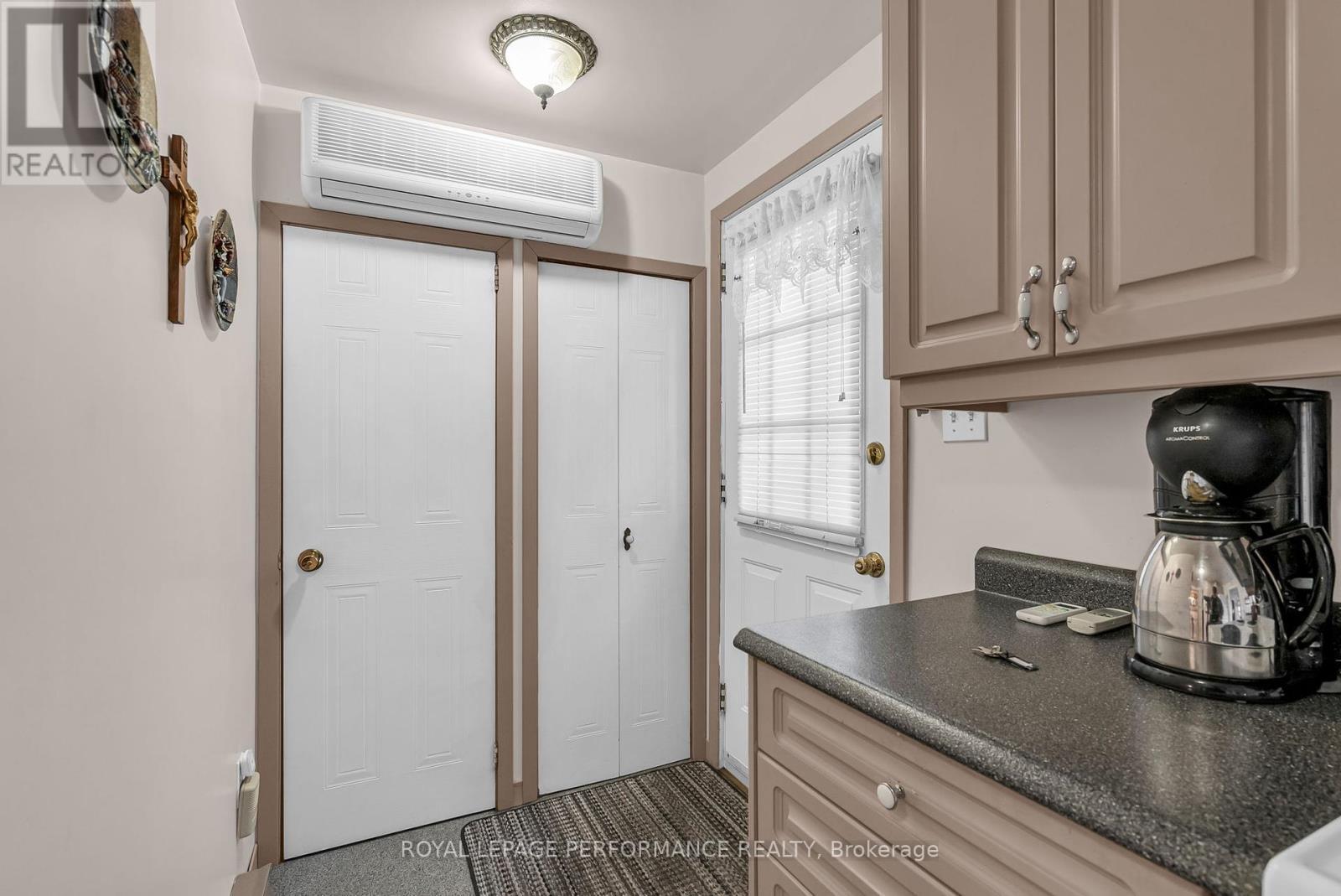 












18329 COUNTY RD 2 ROAD

,
South Glengarry,




Ontario
K6H5R5

