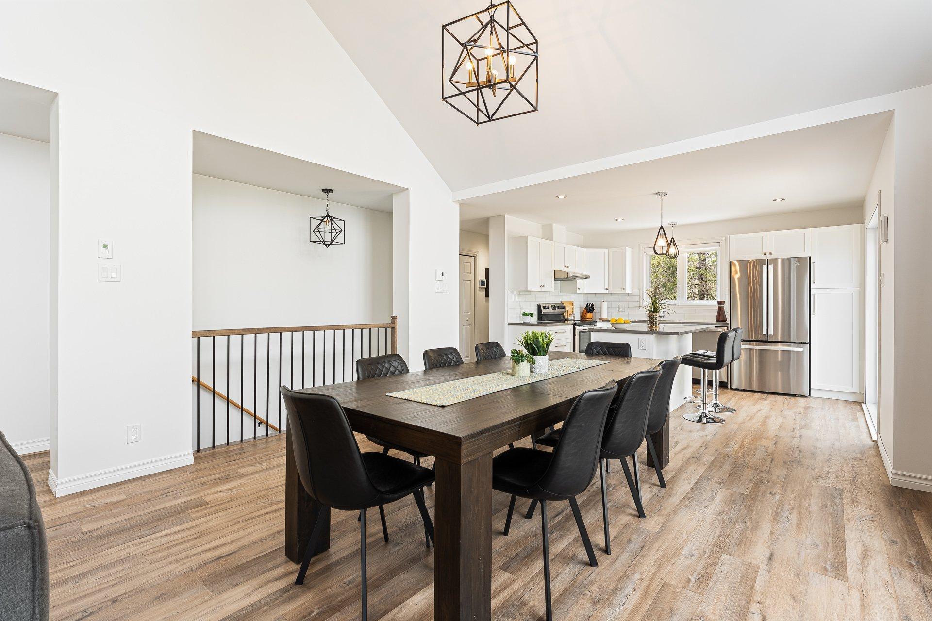 









25


Rue des Jacinthes

,
Eastman,




QC
J0E1P0

