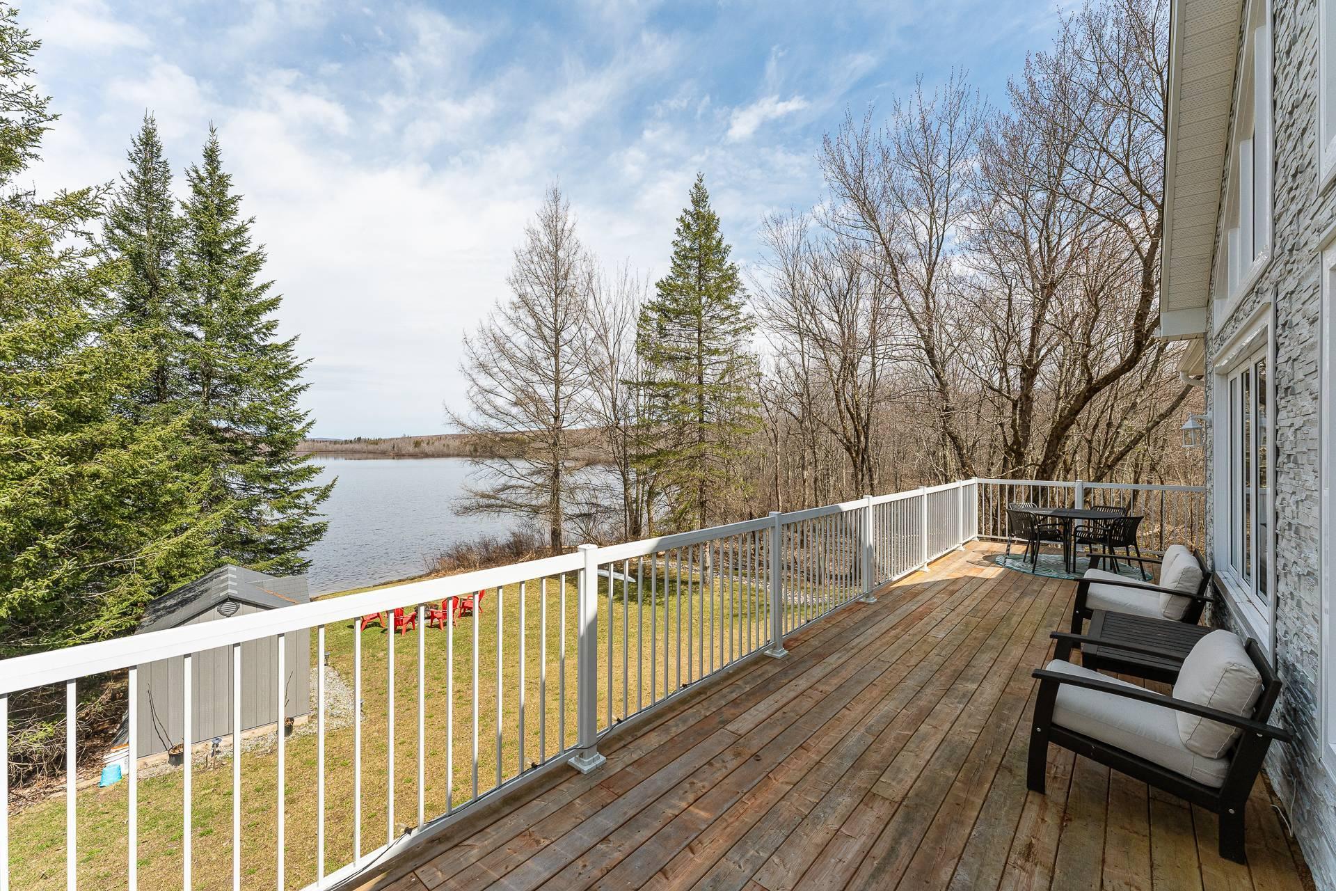 









25


Rue des Jacinthes

,
Eastman,




QC
J0E1P0

