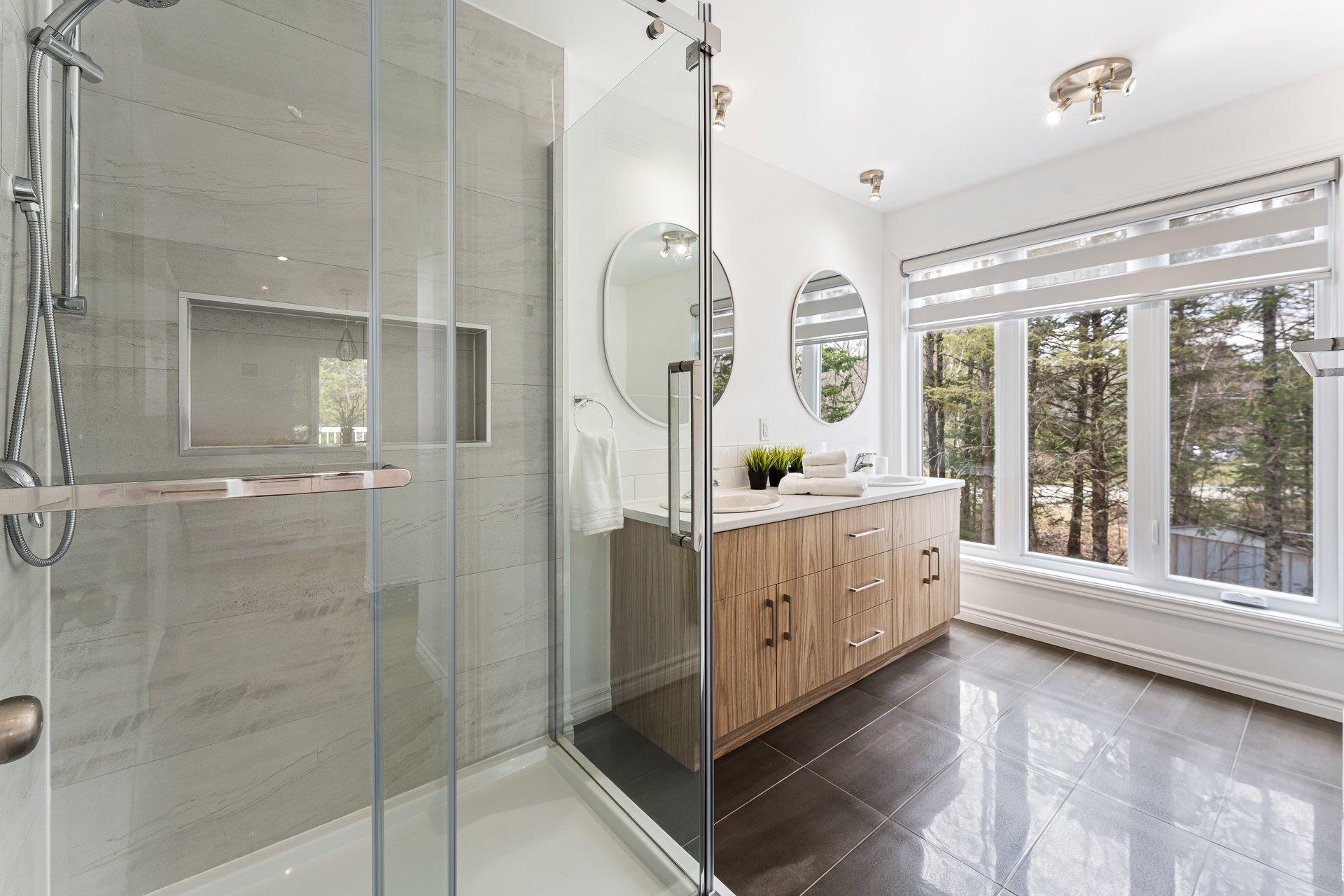 









25


Rue des Jacinthes

,
Eastman,




QC
J0E1P0

