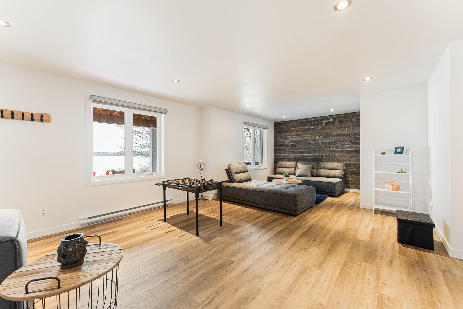 









25


Rue des Jacinthes

,
Eastman,




QC
J0E1P0

