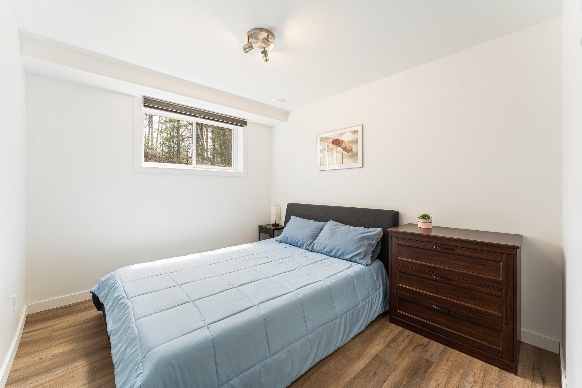









25


Rue des Jacinthes

,
Eastman,




QC
J0E1P0

