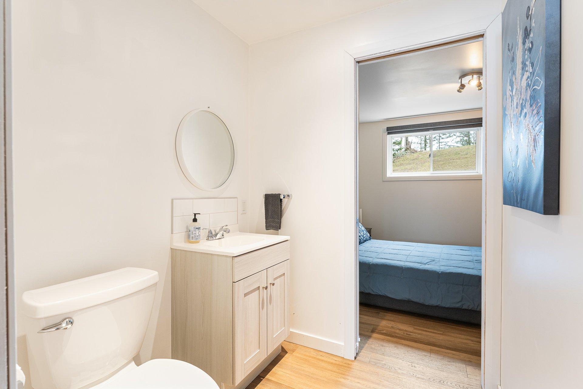 









25


Rue des Jacinthes

,
Eastman,




QC
J0E1P0

