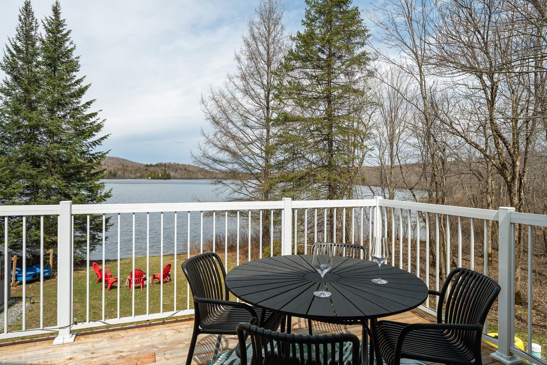 









25


Rue des Jacinthes

,
Eastman,




QC
J0E1P0

