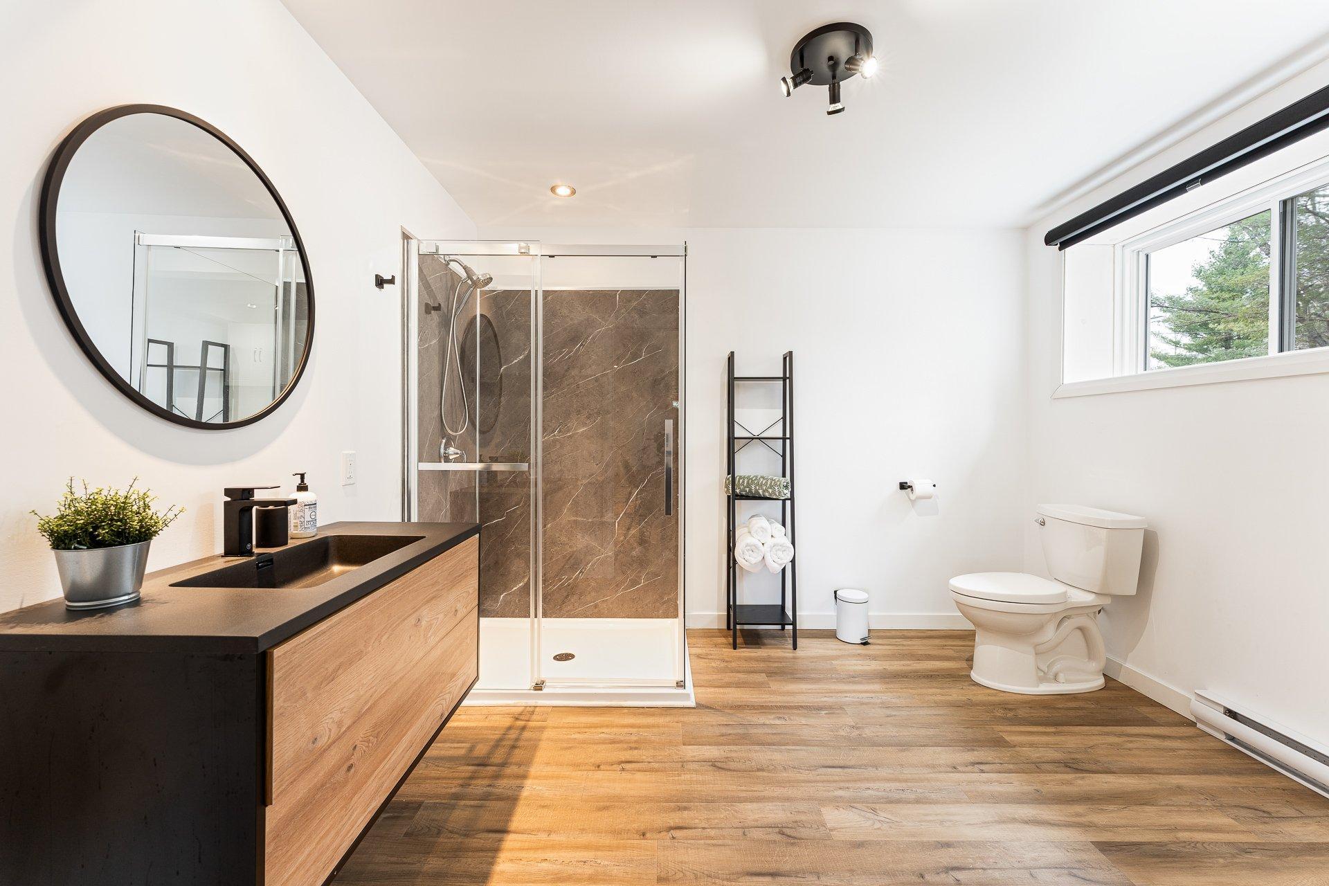 









25


Rue des Jacinthes

,
Eastman,




QC
J0E1P0

