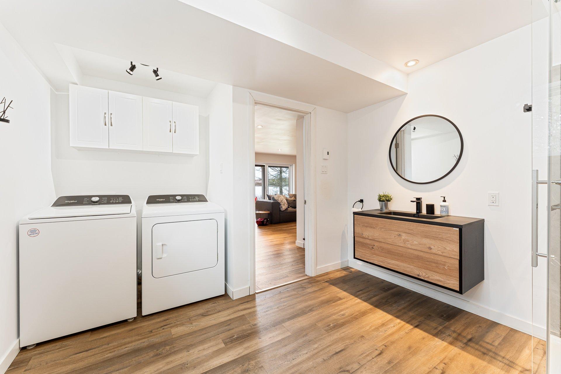 









25


Rue des Jacinthes

,
Eastman,




QC
J0E1P0


