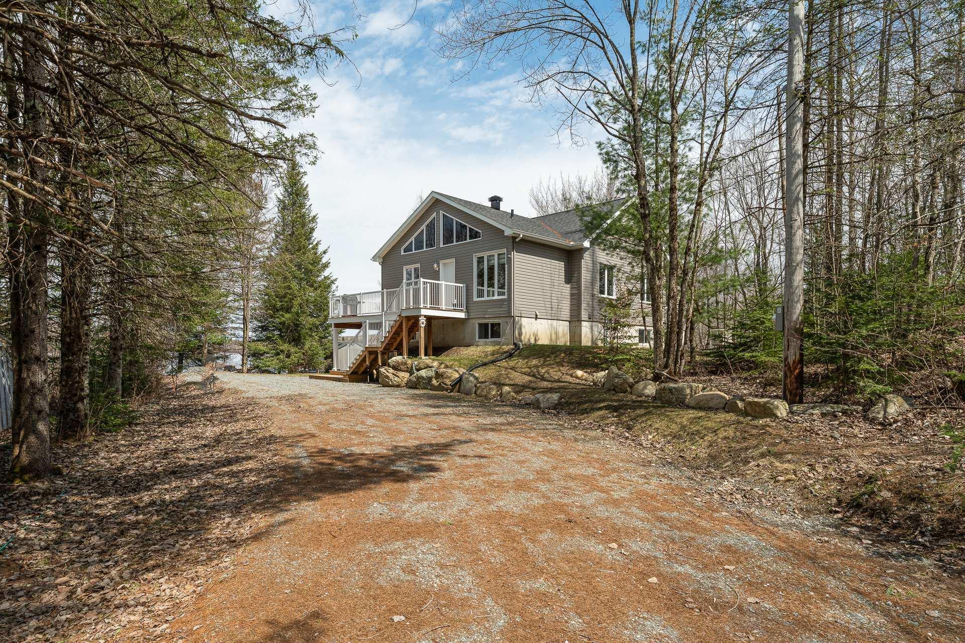 









25


Rue des Jacinthes

,
Eastman,




QC
J0E1P0


