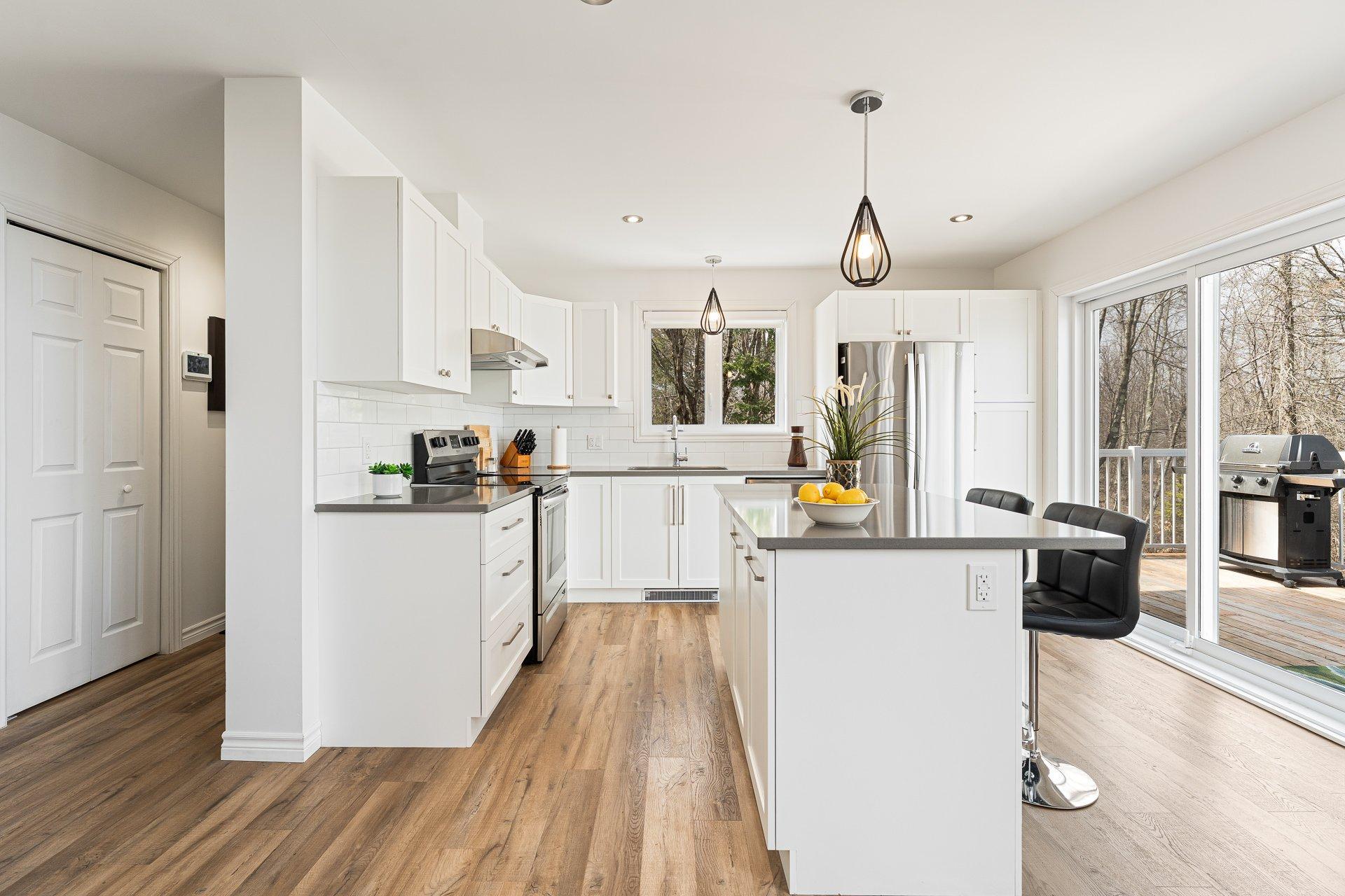 









25


Rue des Jacinthes

,
Eastman,




QC
J0E1P0

