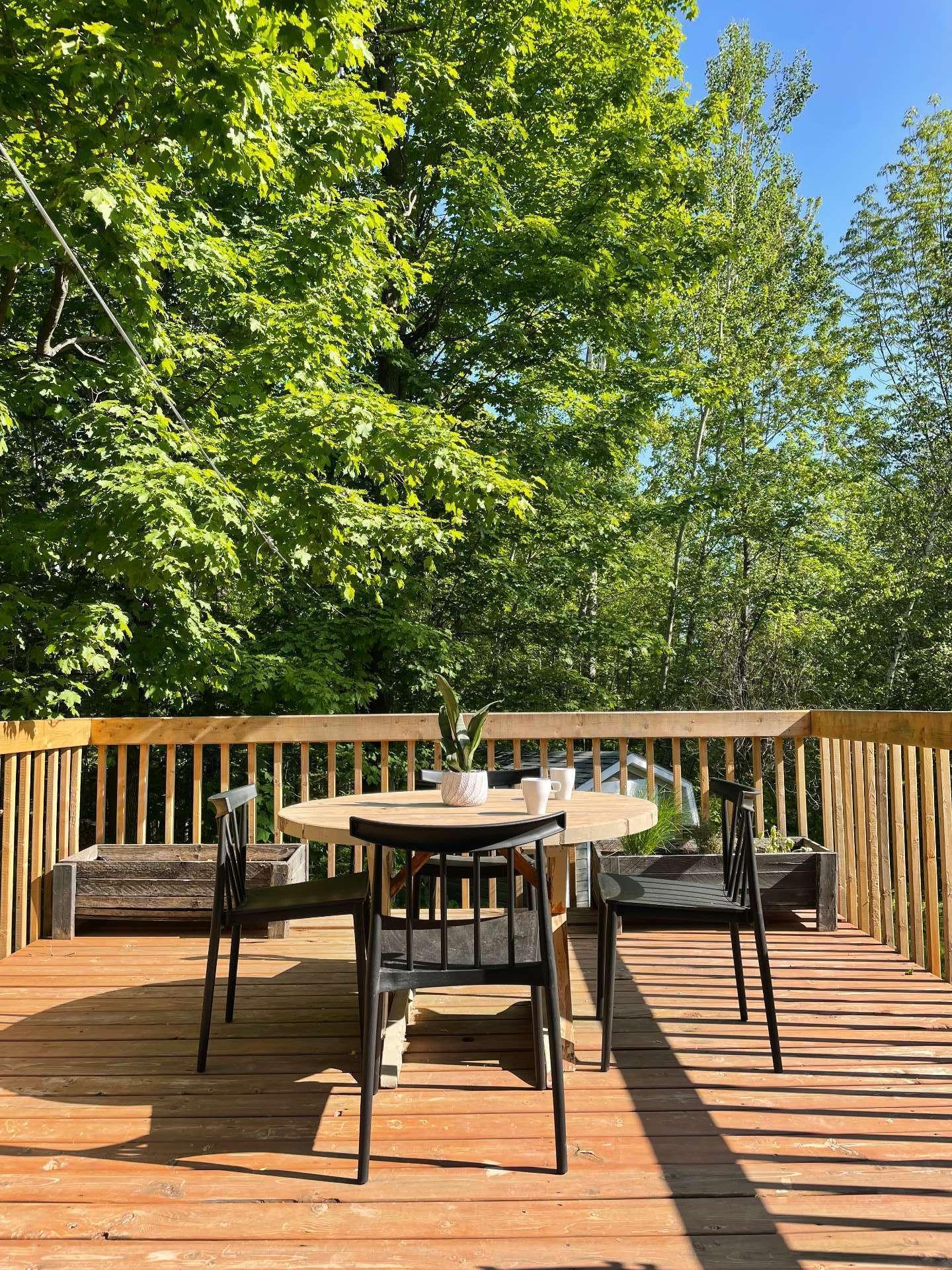 









94


Rue de Nicolet

,
Bromont,




QC
J2L1R7

