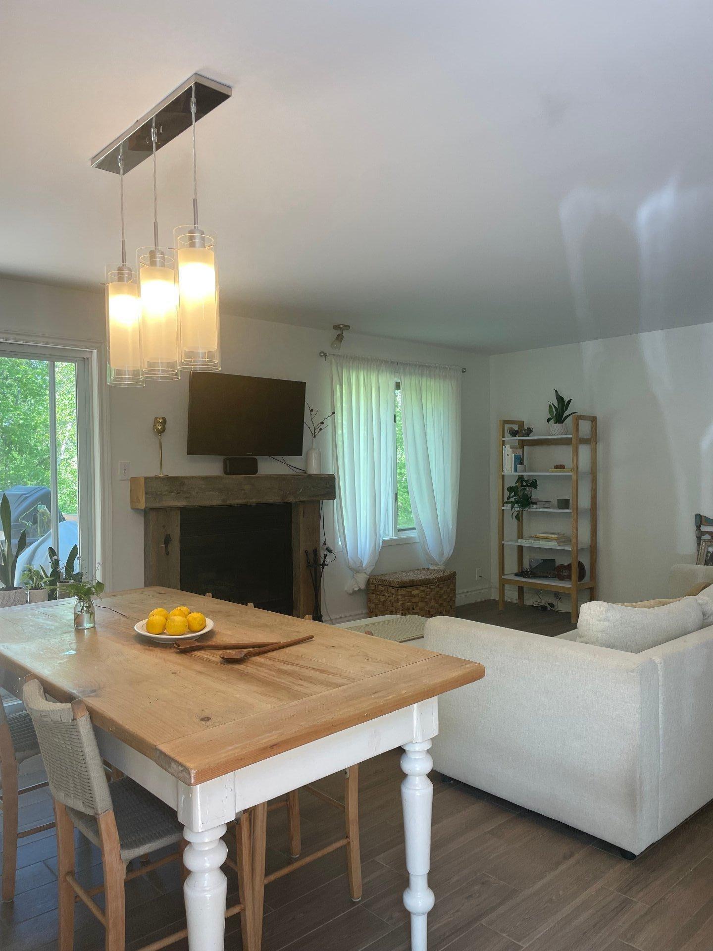 









94


Rue de Nicolet

,
Bromont,




QC
J2L1R7

