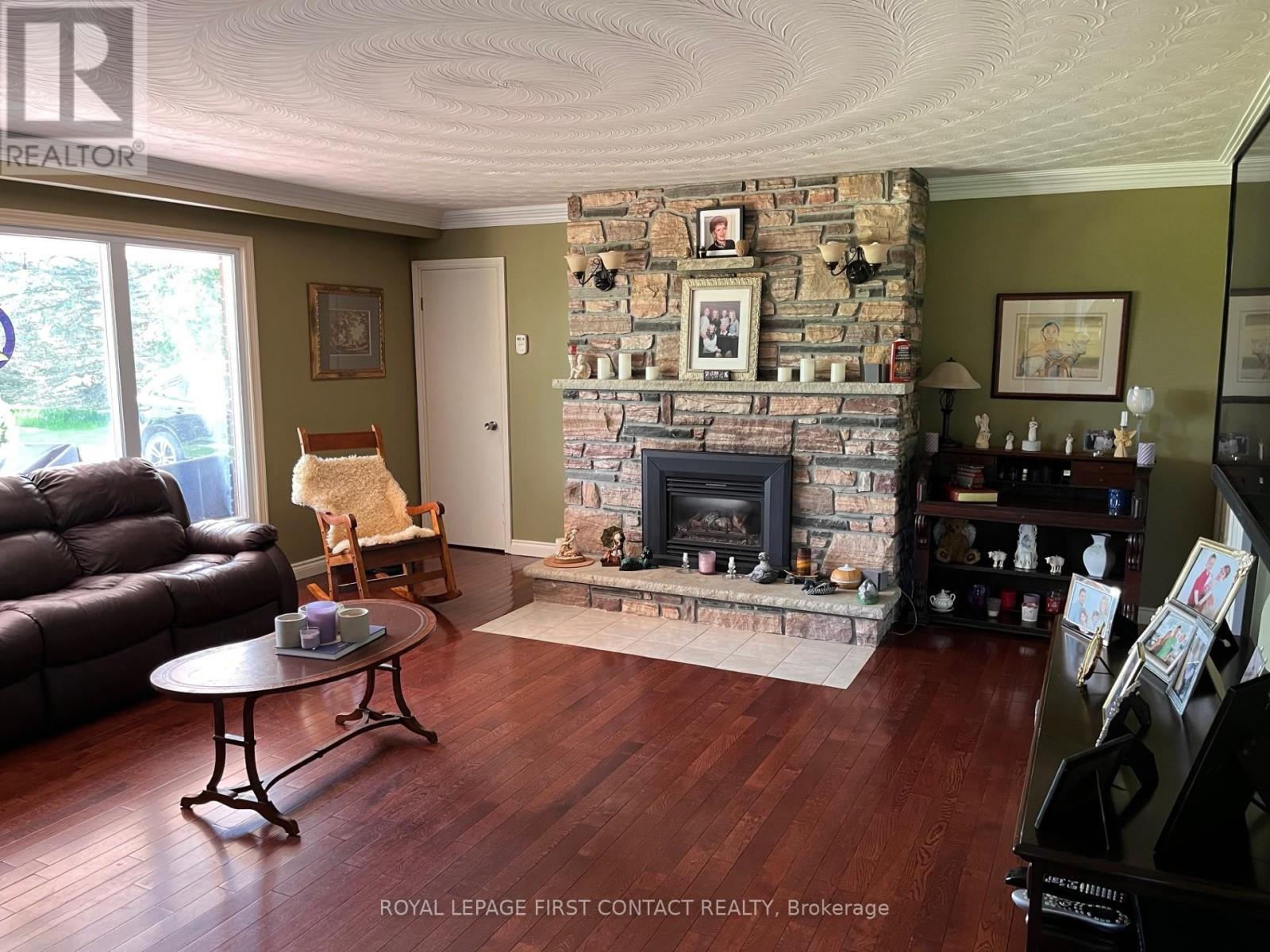 












3348 2ND LINE

,
Innisfil,




Ontario
L0L1L0

