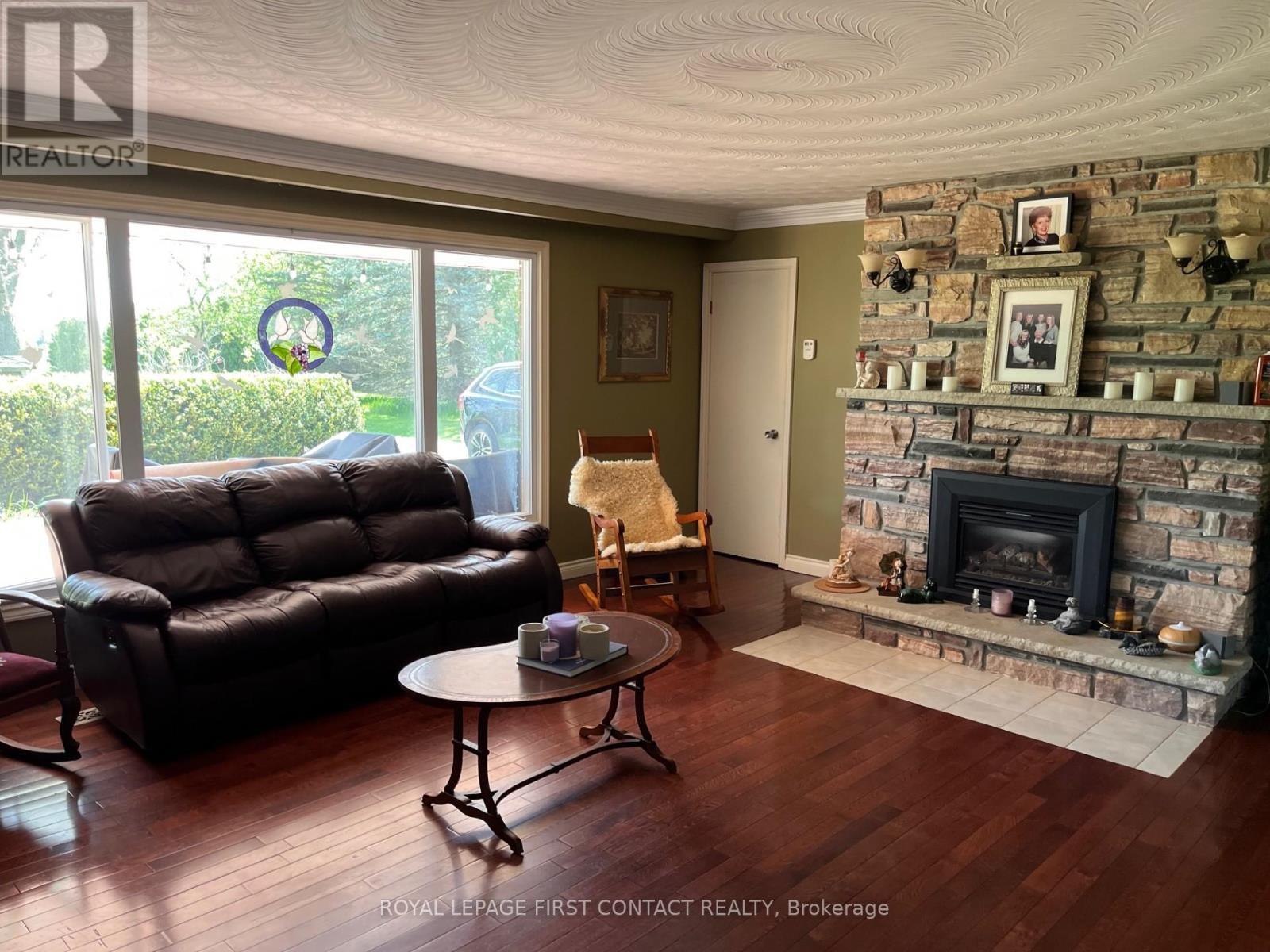 












3348 2ND LINE

,
Innisfil,




Ontario
L0L1L0

