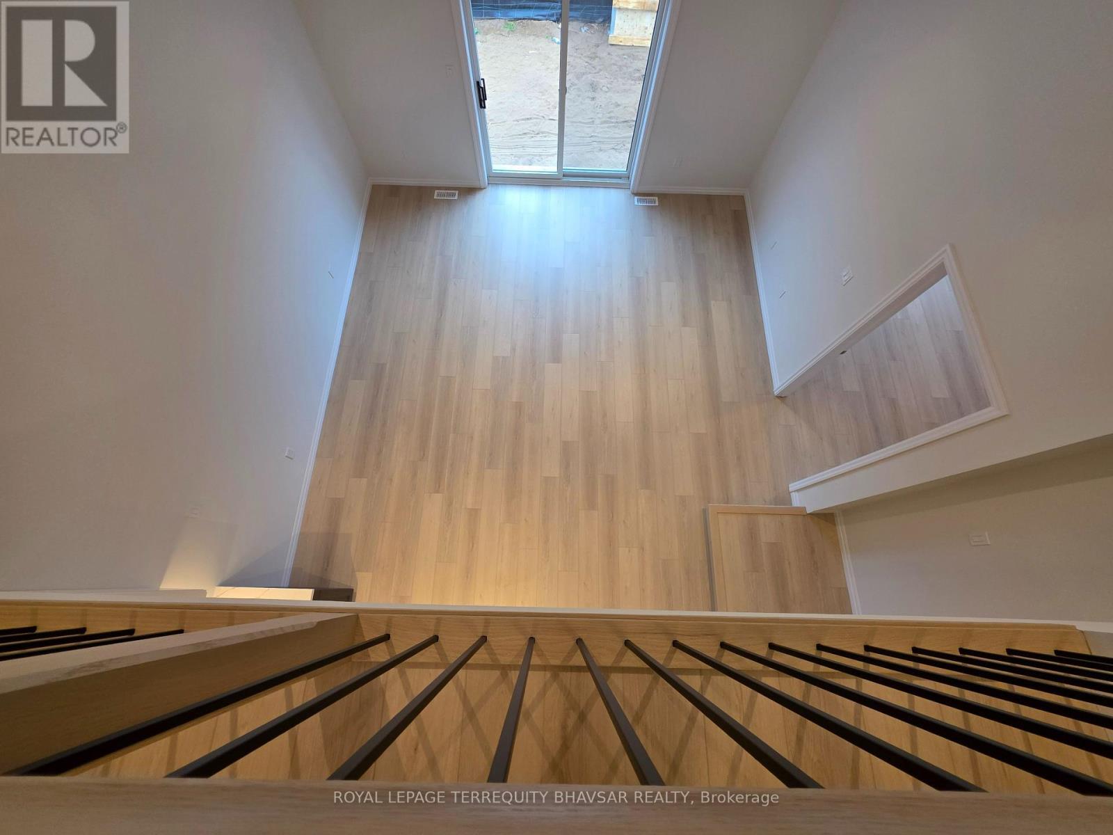 












53 BARN OWL WAY

,
Norfolk,




Ontario
N3Y0H4

