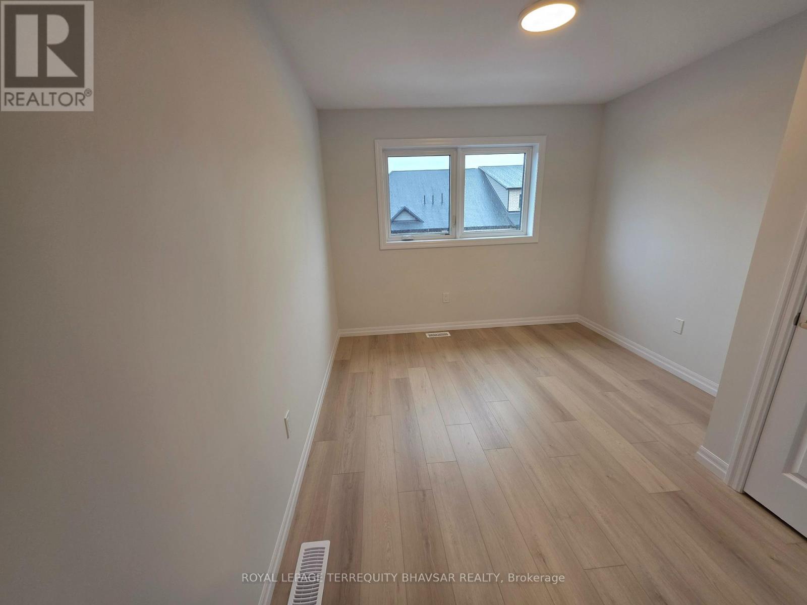 












53 BARN OWL WAY

,
Norfolk,




Ontario
N3Y0H4

