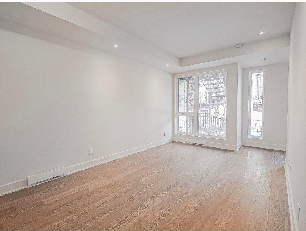 









4445


Rue Drolet

,
Montréal (Le Plateau-Mont-Royal),




QC
H2W2L8

