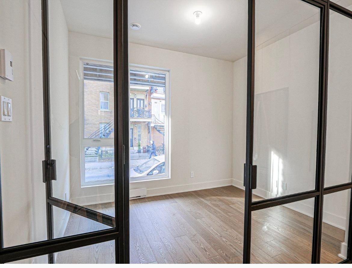 









4445


Rue Drolet

,
Montréal (Le Plateau-Mont-Royal),




QC
H2W2L8

