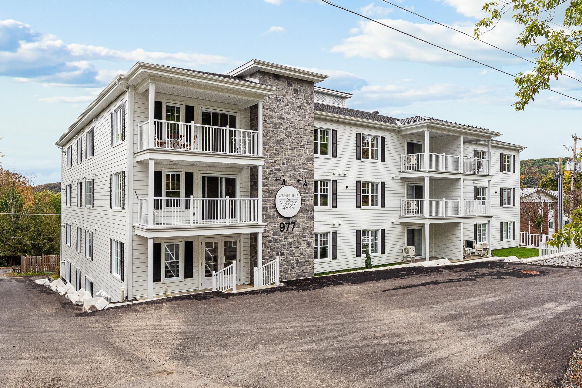 









977


Ch. Massawippi

, 12,
North Hatley,




QC
J0B2C0

