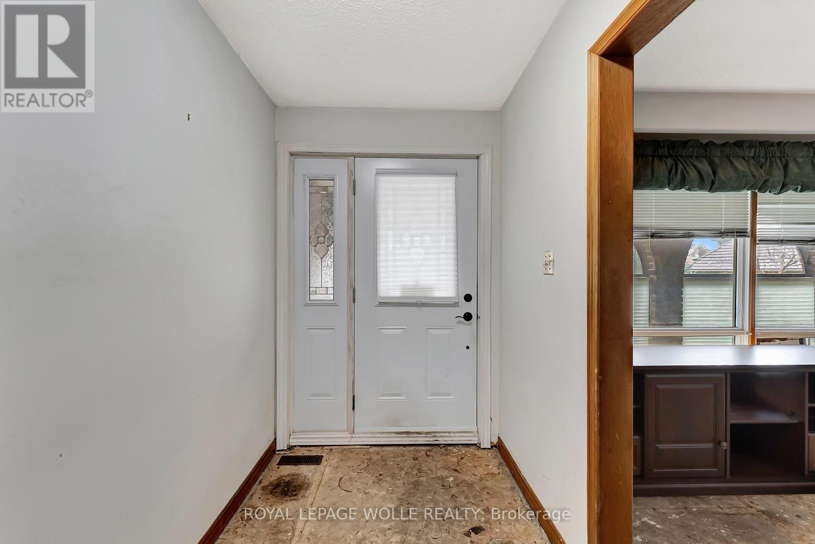 












43 CURTIS DRIVE

,
Brampton,




Ontario
L6Y2J6


