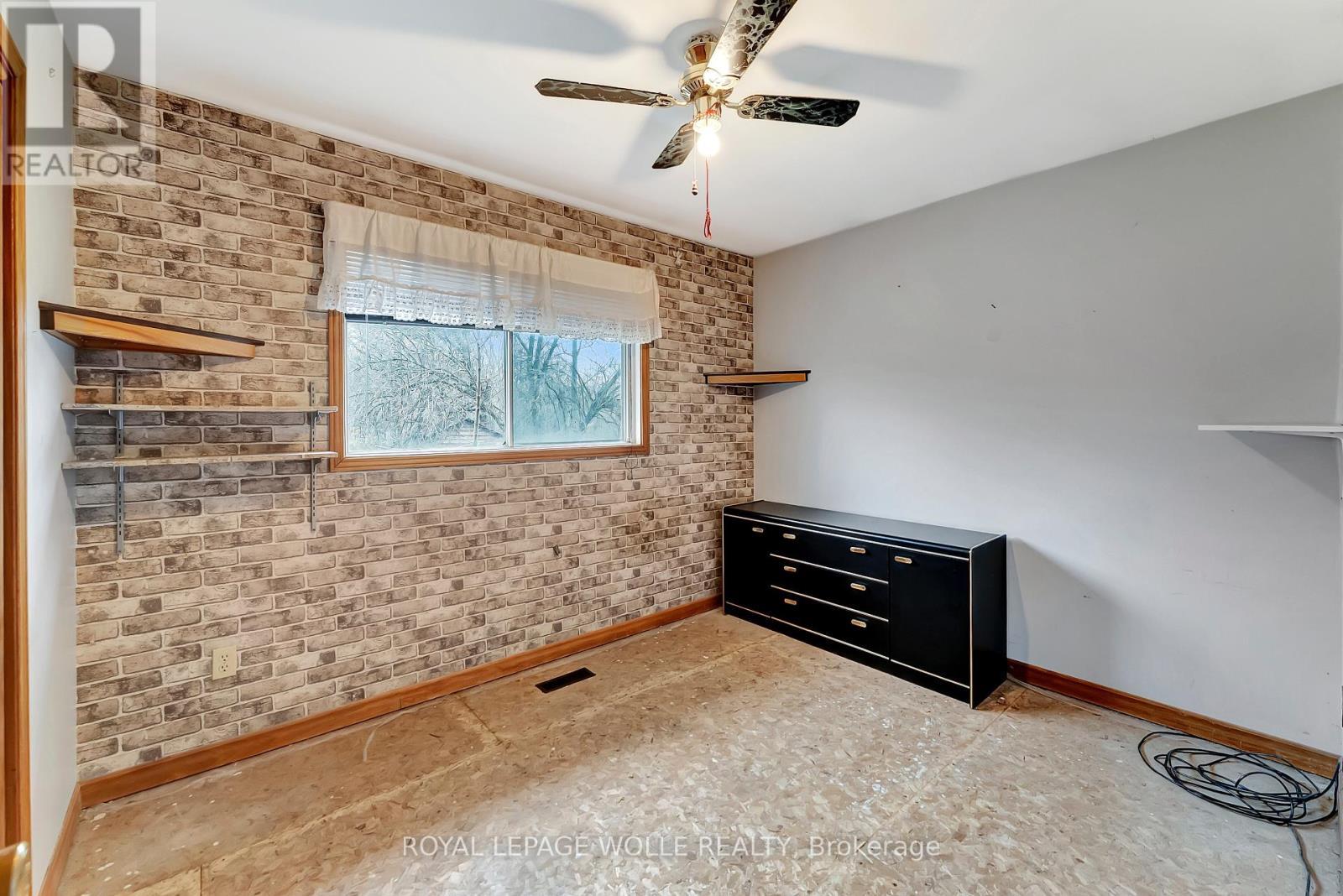 












43 CURTIS DRIVE

,
Brampton,




Ontario
L6Y2J6

