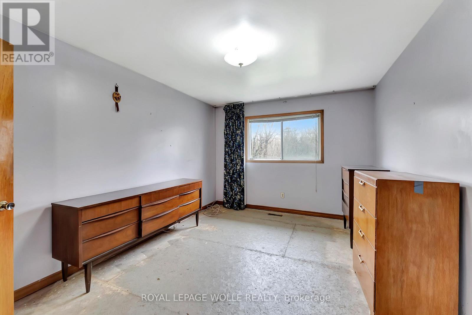 












43 CURTIS DRIVE

,
Brampton,




Ontario
L6Y2J6

