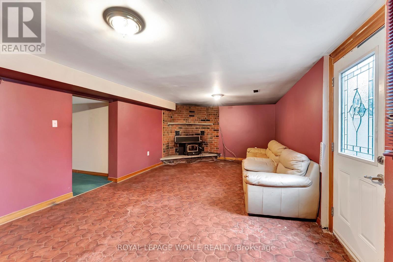 












43 CURTIS DRIVE

,
Brampton,




Ontario
L6Y2J6


