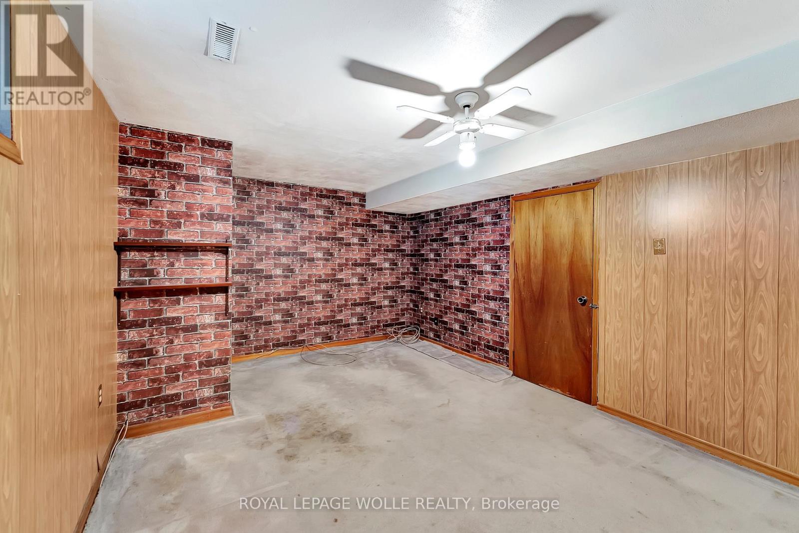 












43 CURTIS DRIVE

,
Brampton,




Ontario
L6Y2J6

