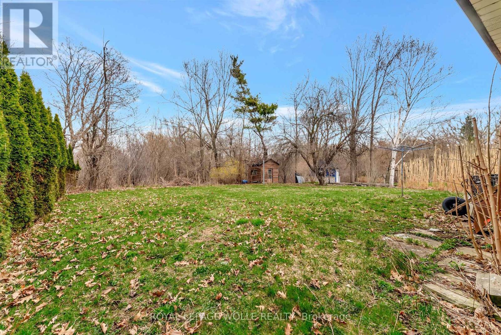 












43 CURTIS DRIVE

,
Brampton,




Ontario
L6Y2J6

