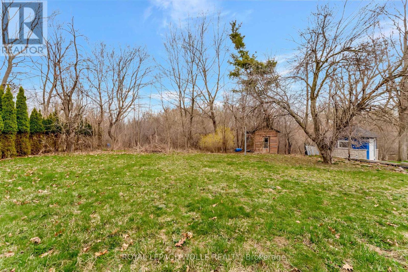 












43 CURTIS DRIVE

,
Brampton,




Ontario
L6Y2J6

