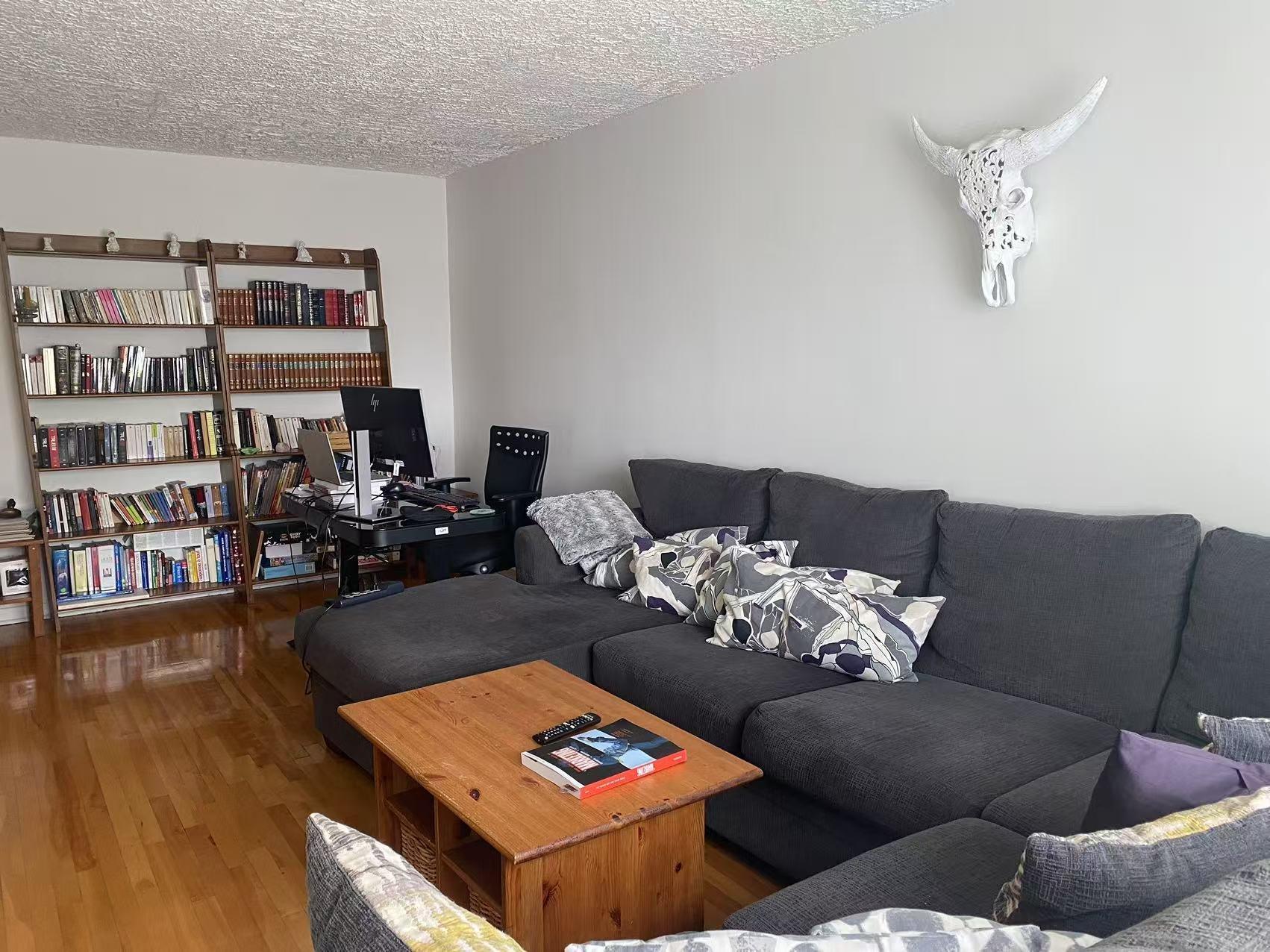 









6355


Rue de la Villanelle

,
Montréal (Saint-Léonard),




QC
H1S1W2

