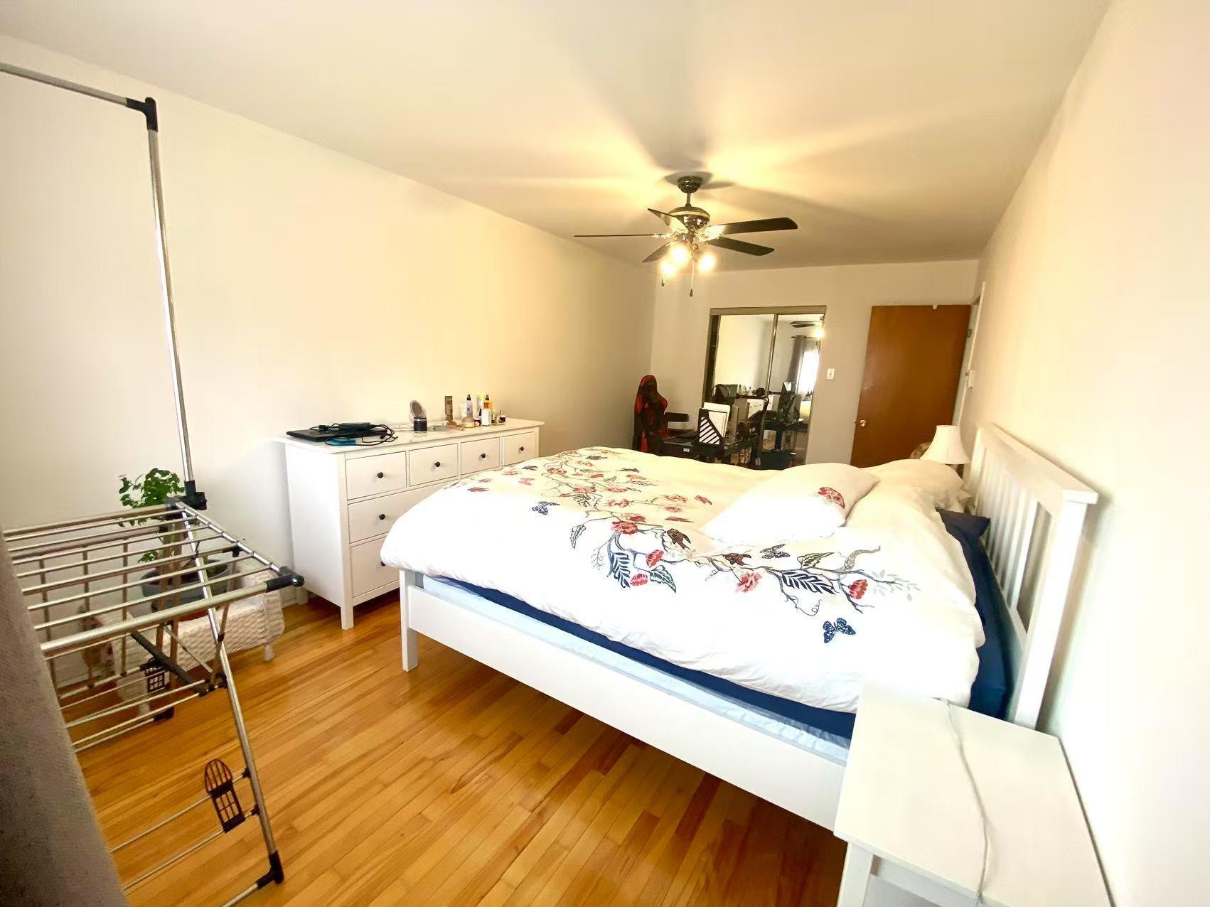 









6355


Rue de la Villanelle

,
Montréal (Saint-Léonard),




QC
H1S1W2

