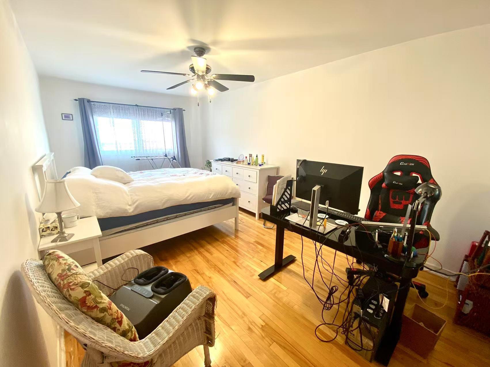 









6355


Rue de la Villanelle

,
Montréal (Saint-Léonard),




QC
H1S1W2

