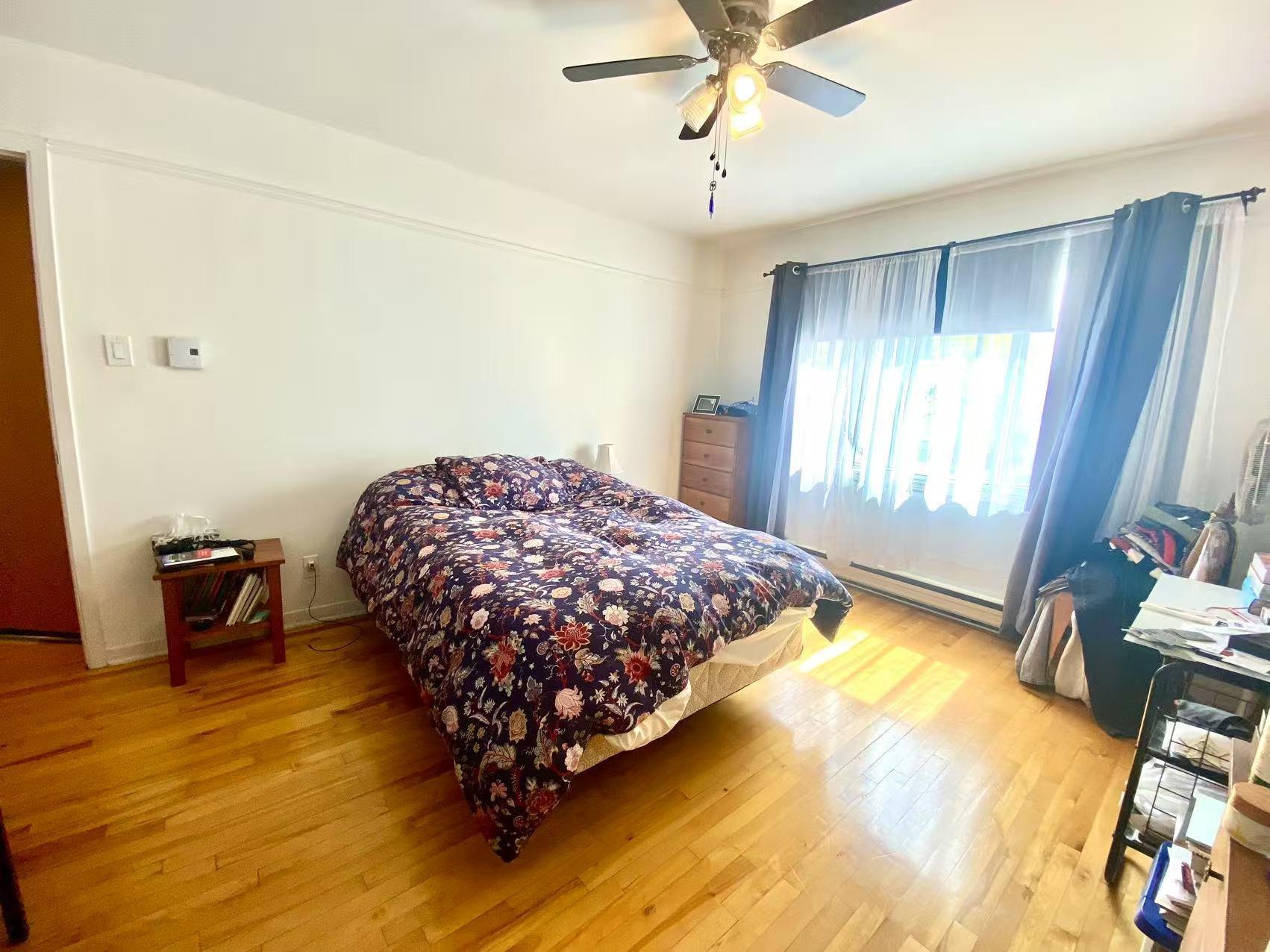 









6355


Rue de la Villanelle

,
Montréal (Saint-Léonard),




QC
H1S1W2

