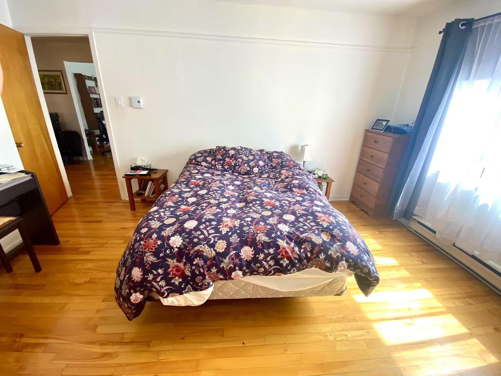 









6355


Rue de la Villanelle

,
Montréal (Saint-Léonard),




QC
H1S1W2

