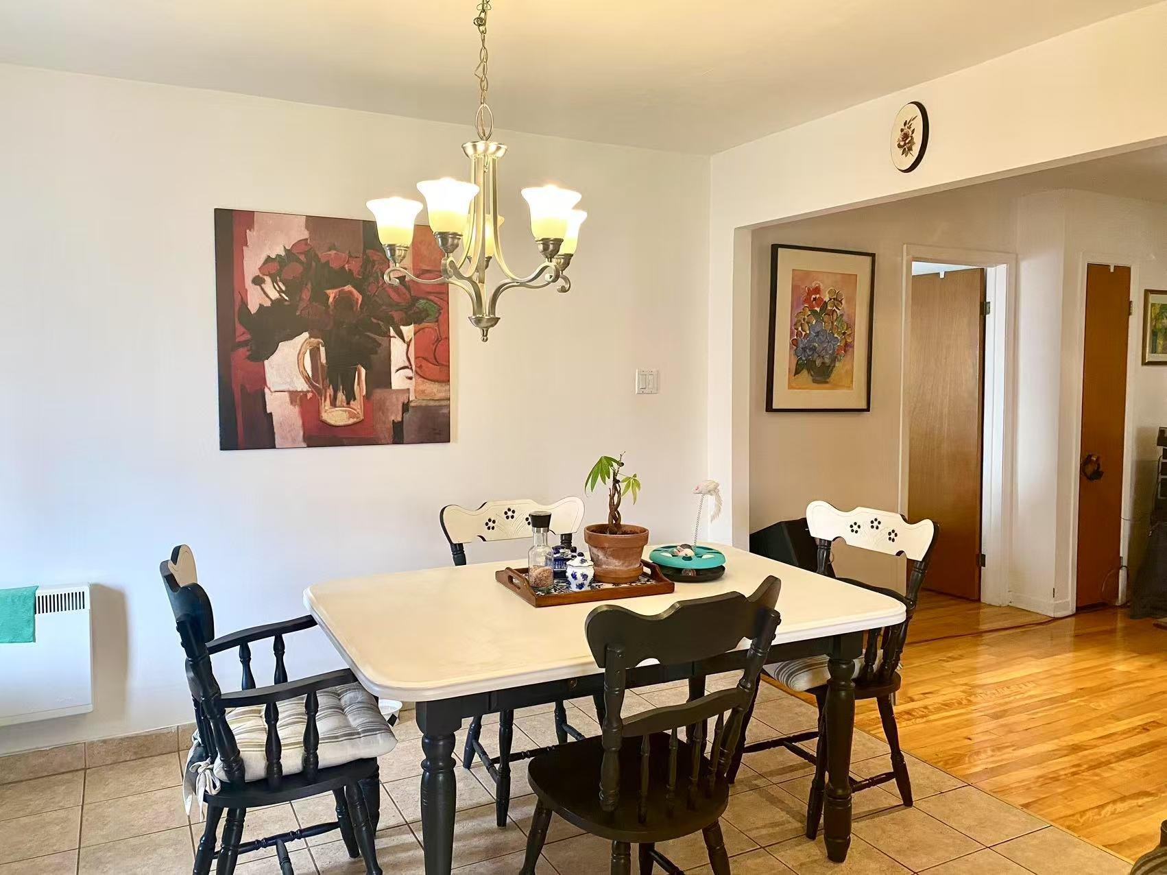 









6355


Rue de la Villanelle

,
Montréal (Saint-Léonard),




QC
H1S1W2

