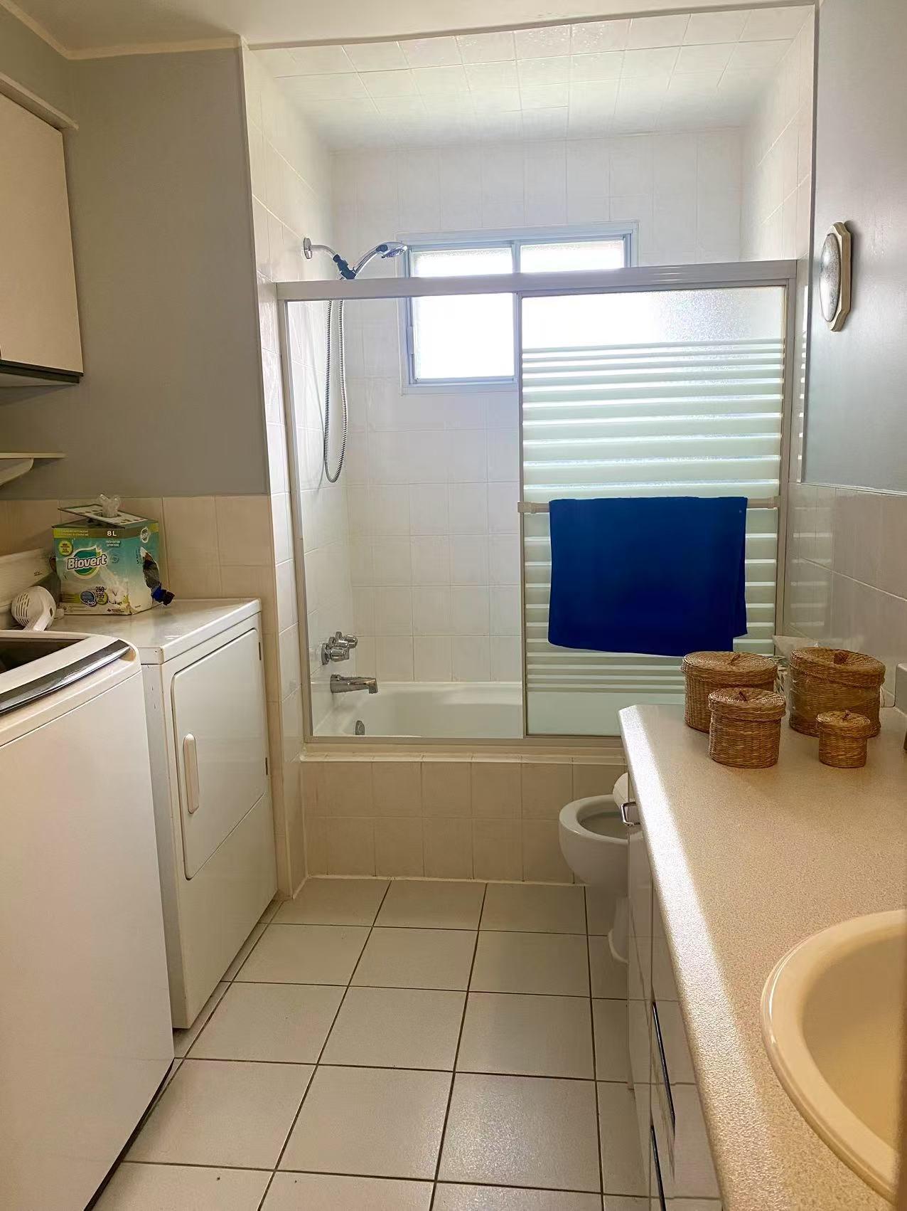 









6355


Rue de la Villanelle

,
Montréal (Saint-Léonard),




QC
H1S1W2

