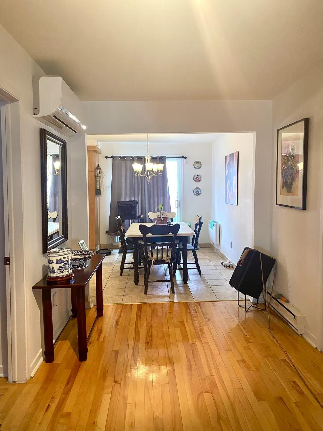 









6355


Rue de la Villanelle

,
Montréal (Saint-Léonard),




QC
H1S1W2

