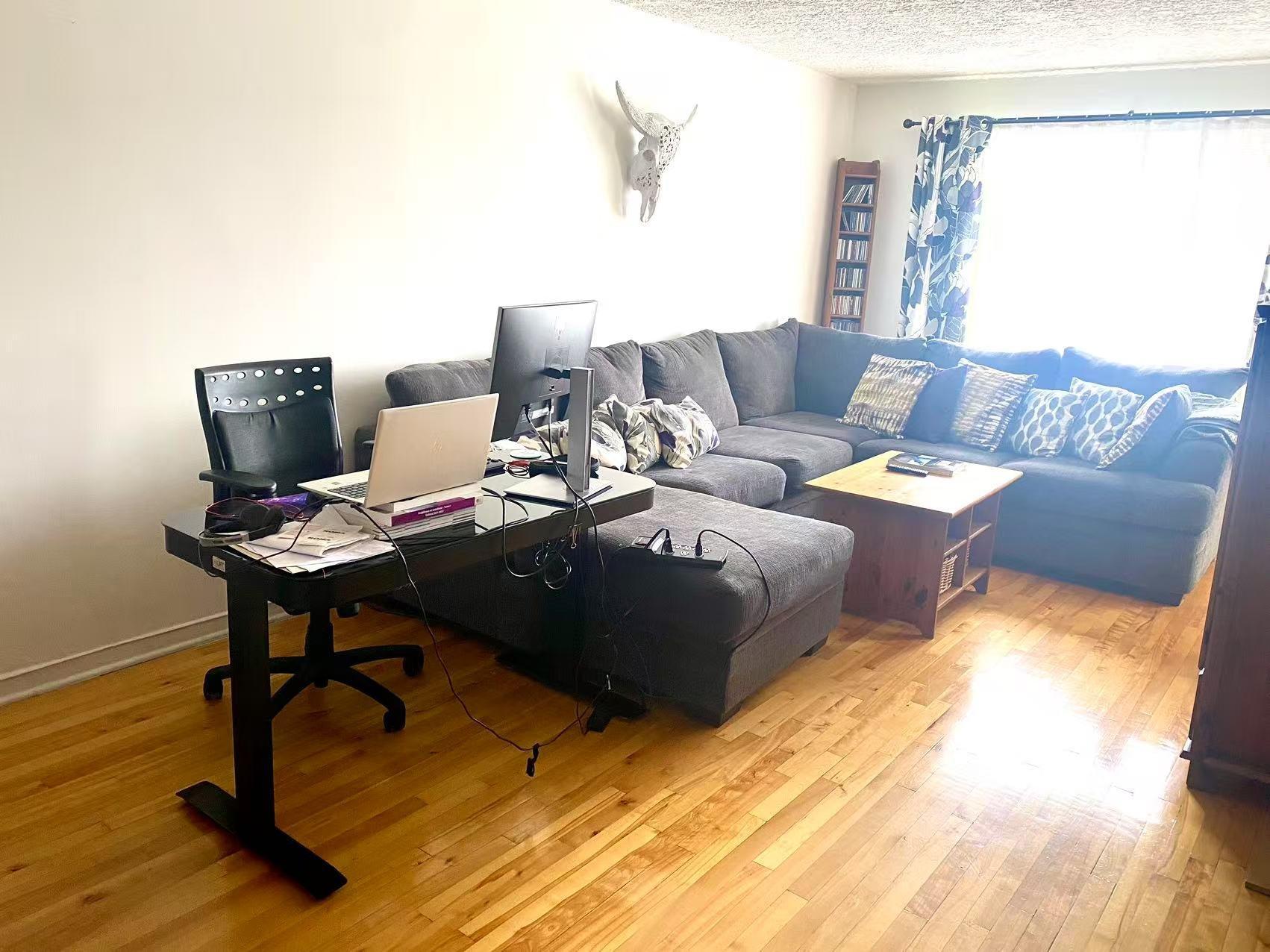









6355


Rue de la Villanelle

,
Montréal (Saint-Léonard),




QC
H1S1W2

