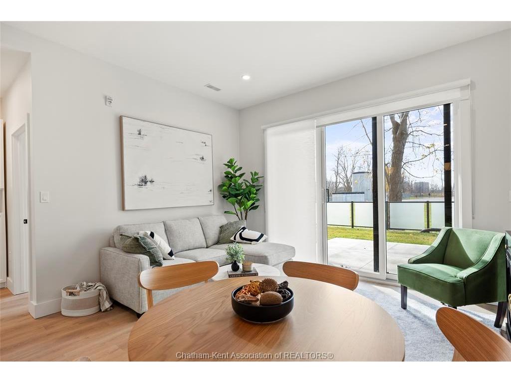 









364


Grand

Avenue East, 513,
Chatham,




ON
N7L 1W6

